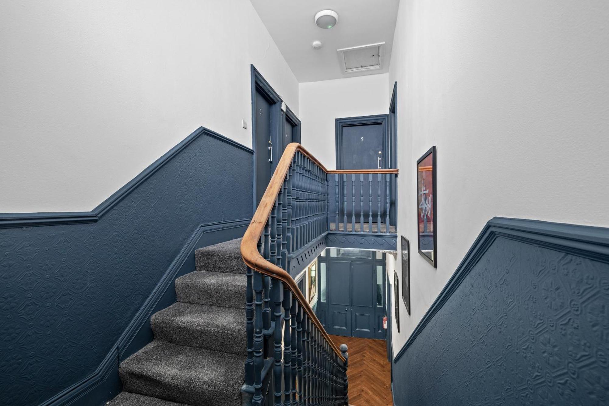 Fabulous House In Apartment Plymouth