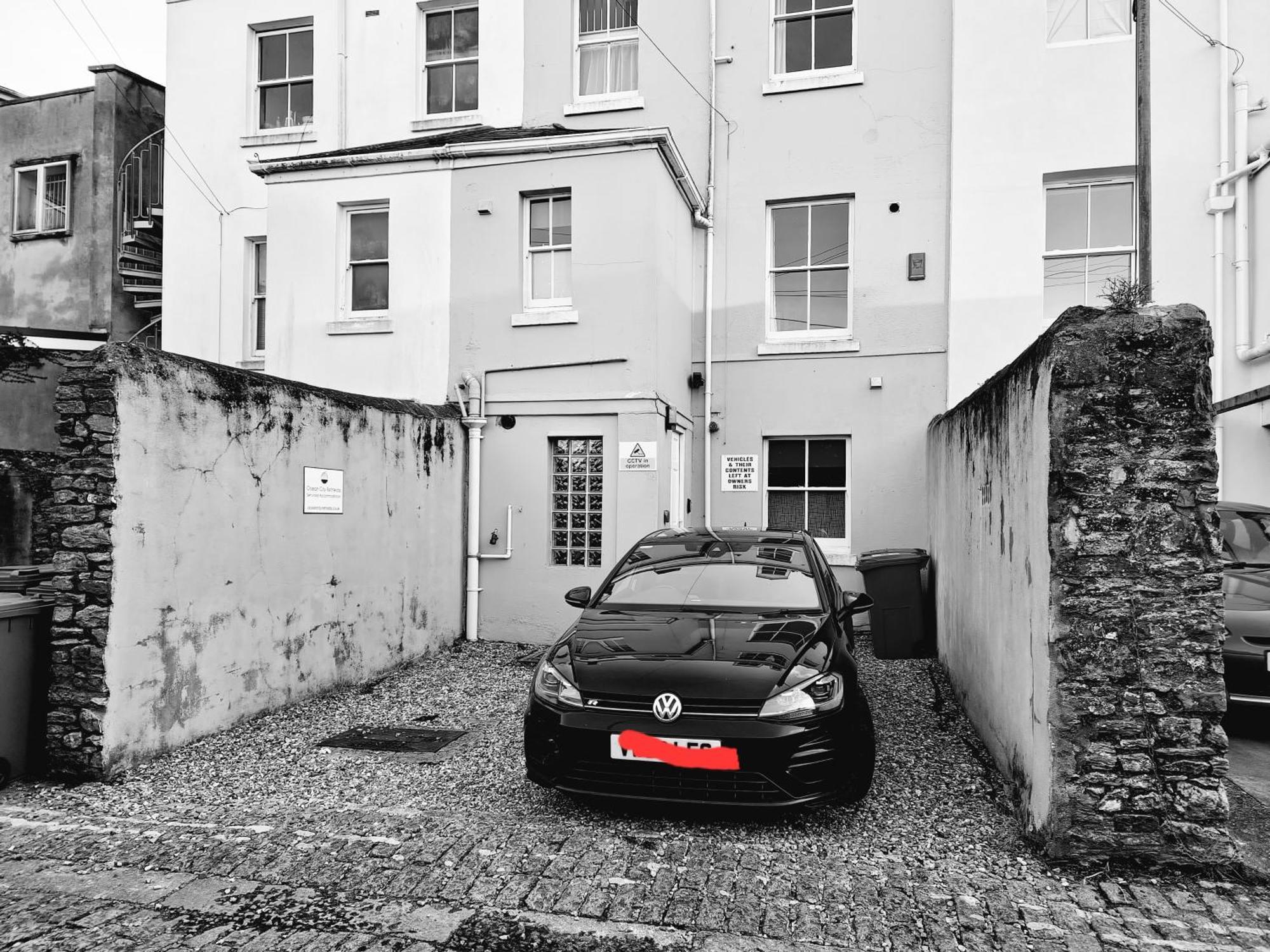 Holiday home Harbour Court Plymouth - Free Parking - Tucked Away On The Barbican With Courtyard - By Ocean City Retreats *