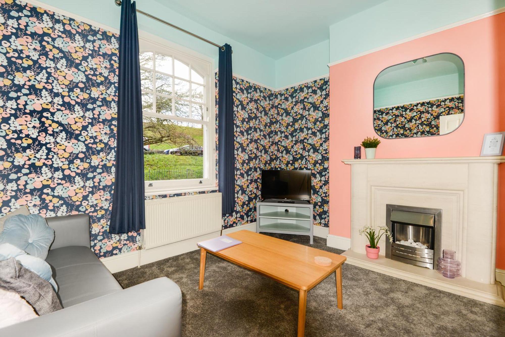 Harbour Court Plymouth - Free Parking - Tucked Away On The Barbican With Courtyard - By Ocean City Retreats Holiday home *