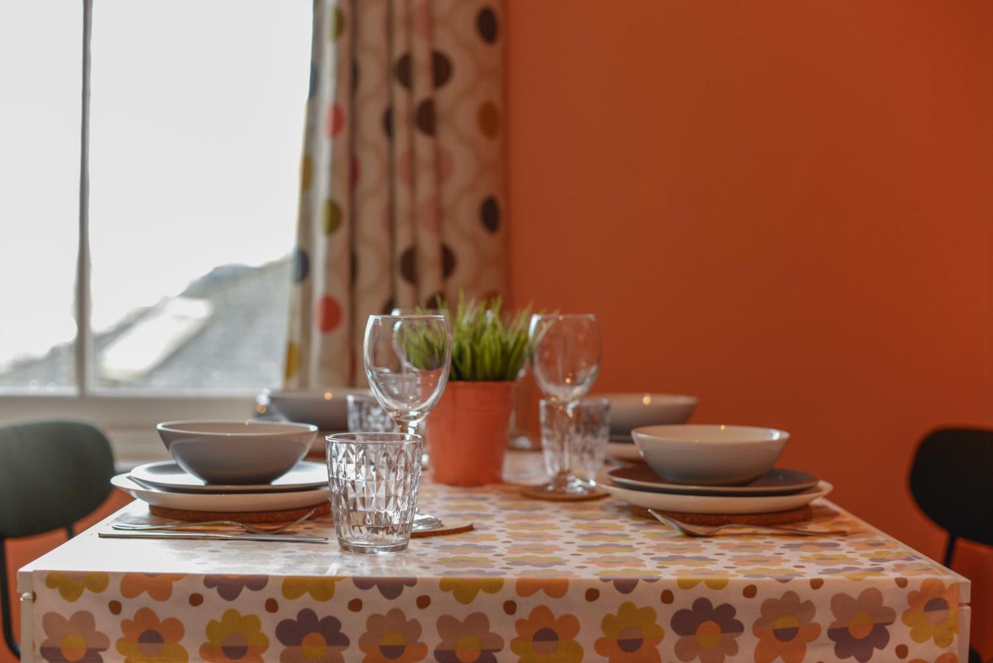 Harbour Court Plymouth - Free Parking - Tucked Away On The Barbican With Courtyard - By Ocean City Retreats