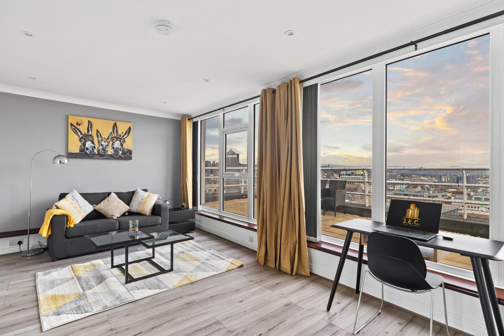 Apartment Centre Penthouse - Weekend Getaway *