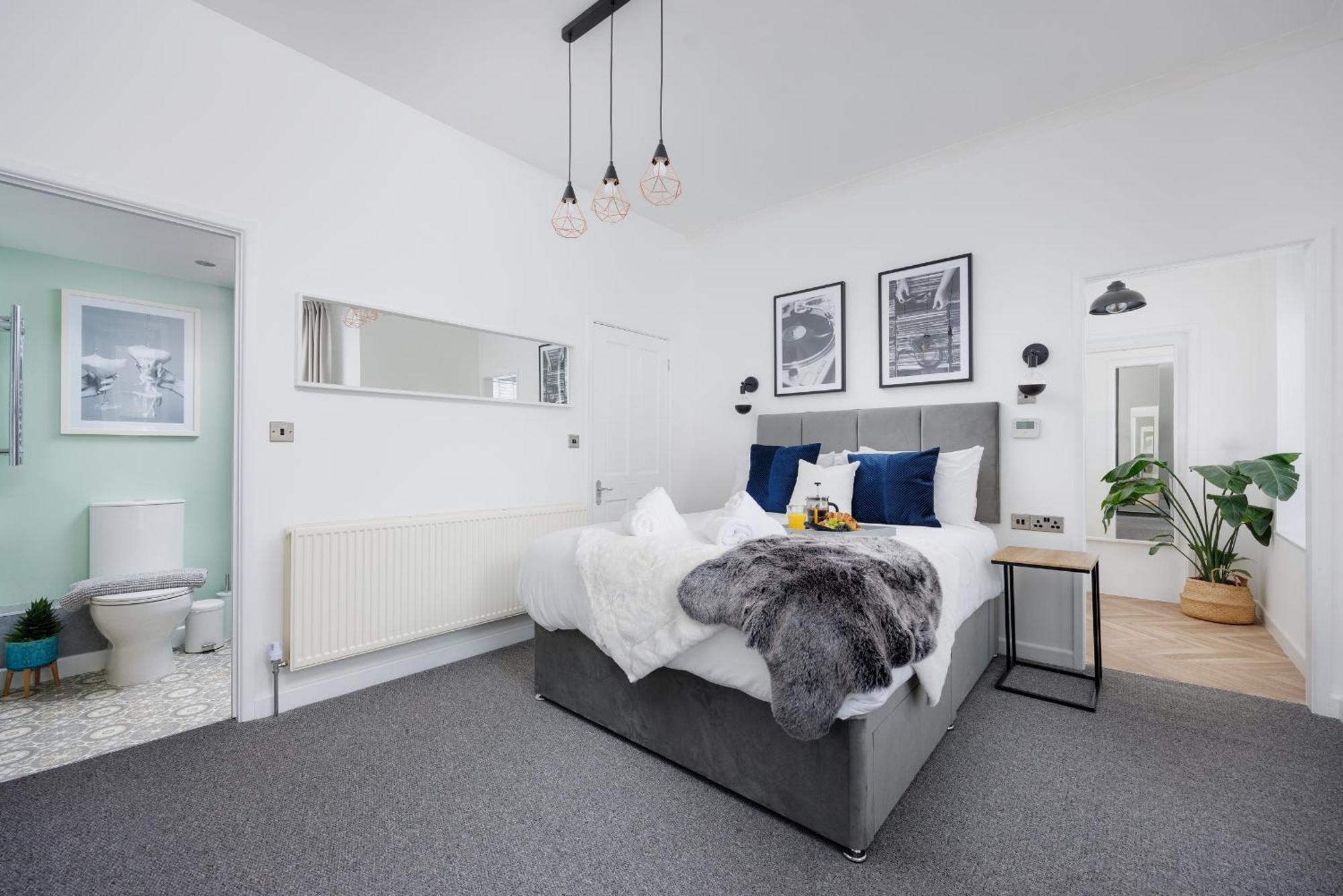 Stunning - Sleeps 2 - Habita Apartment *