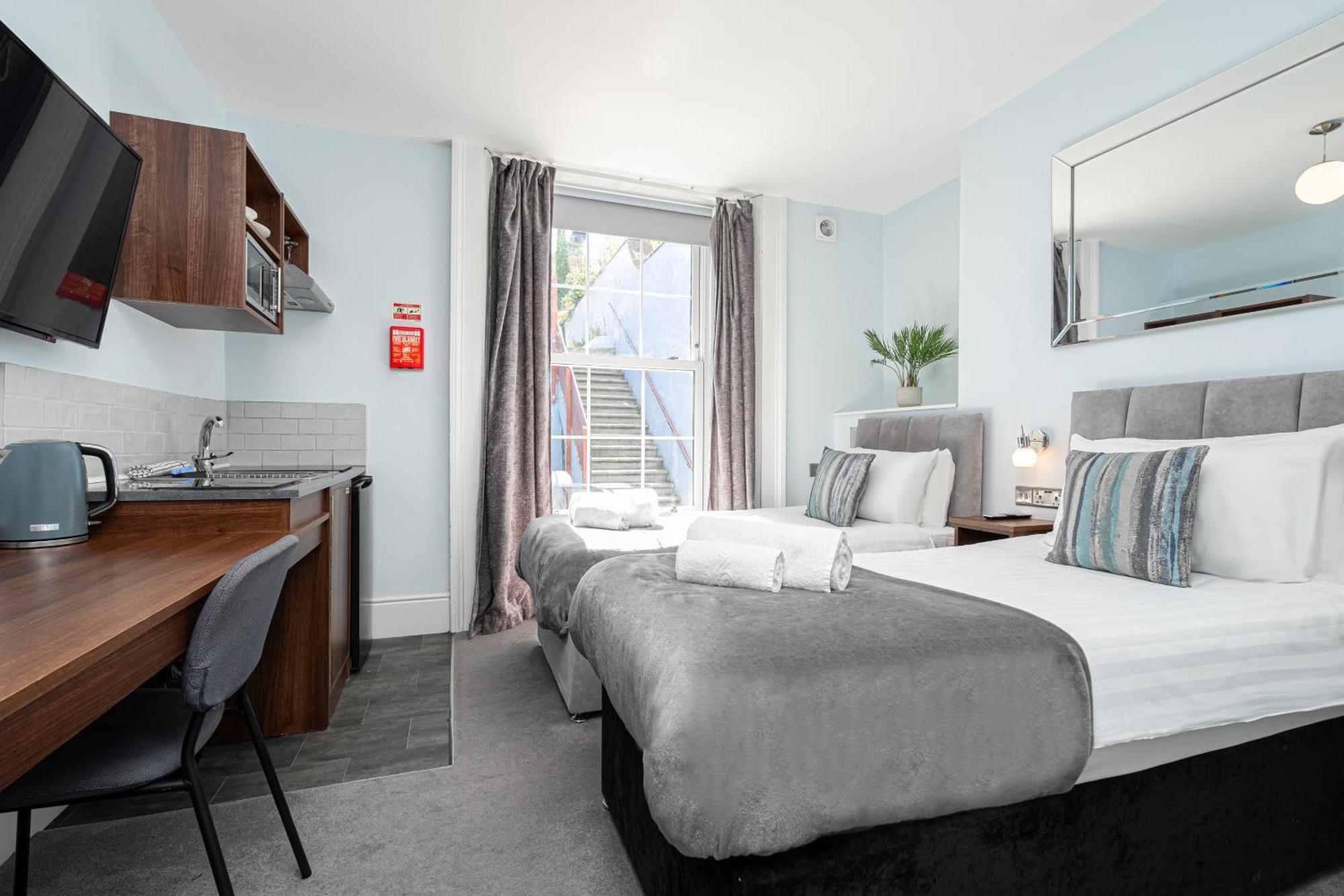 Ocean Hotel, 2*