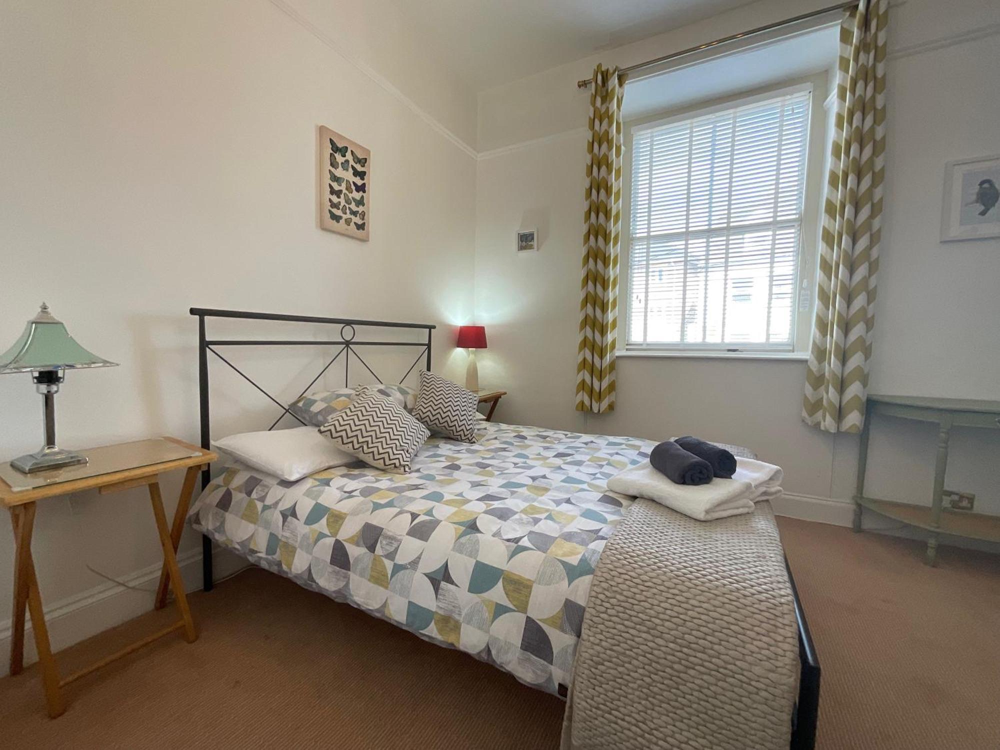 Plymouth Central Apartments * Plymouth