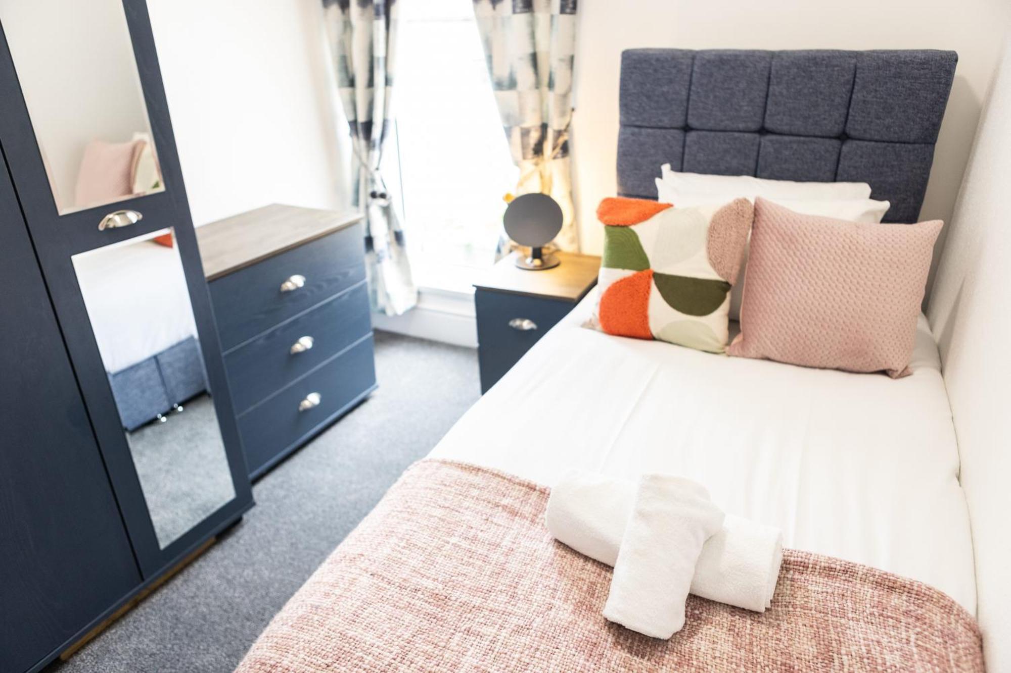 Spacious From In Holiday home