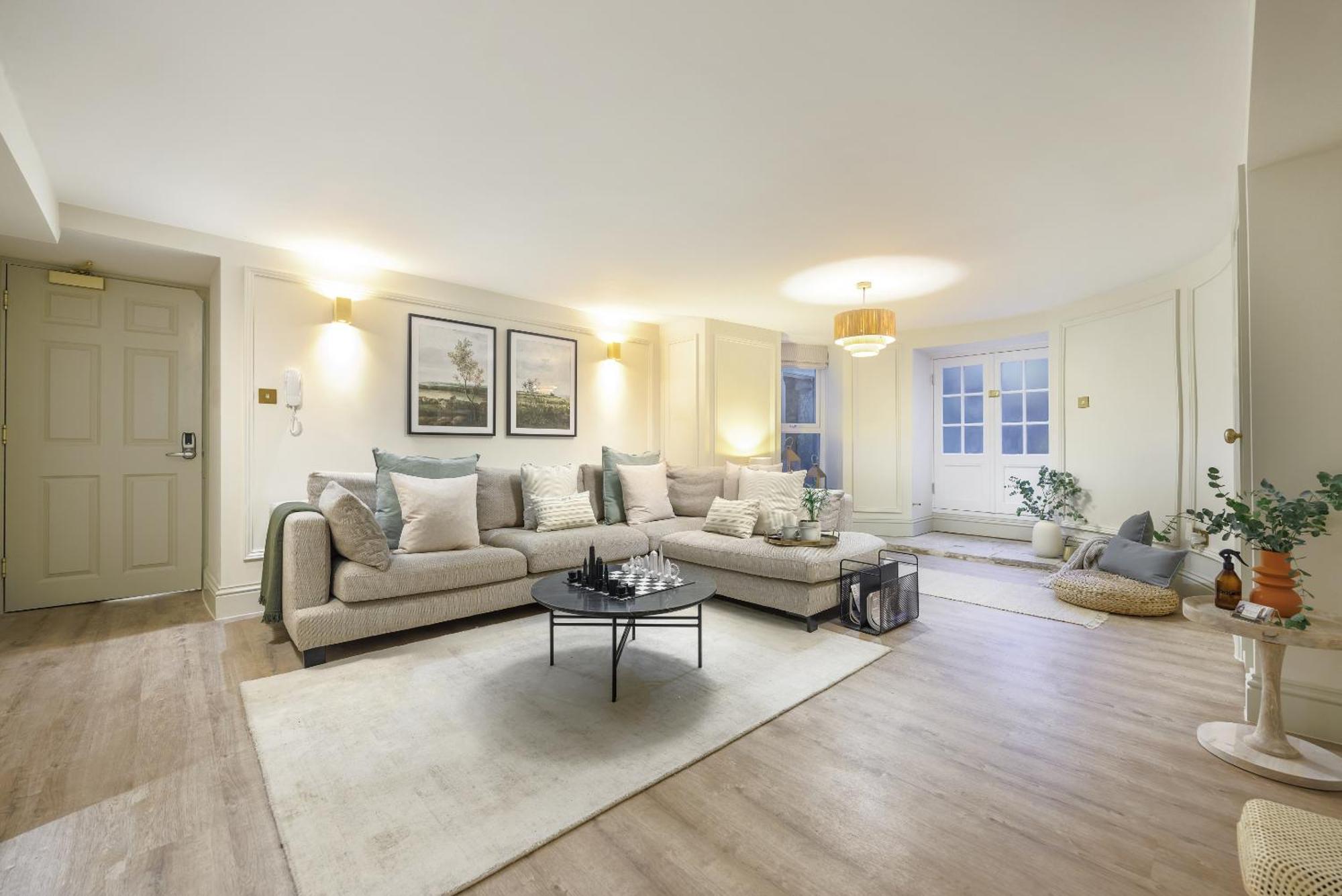 Ocean Stylish Flat & Cinema *