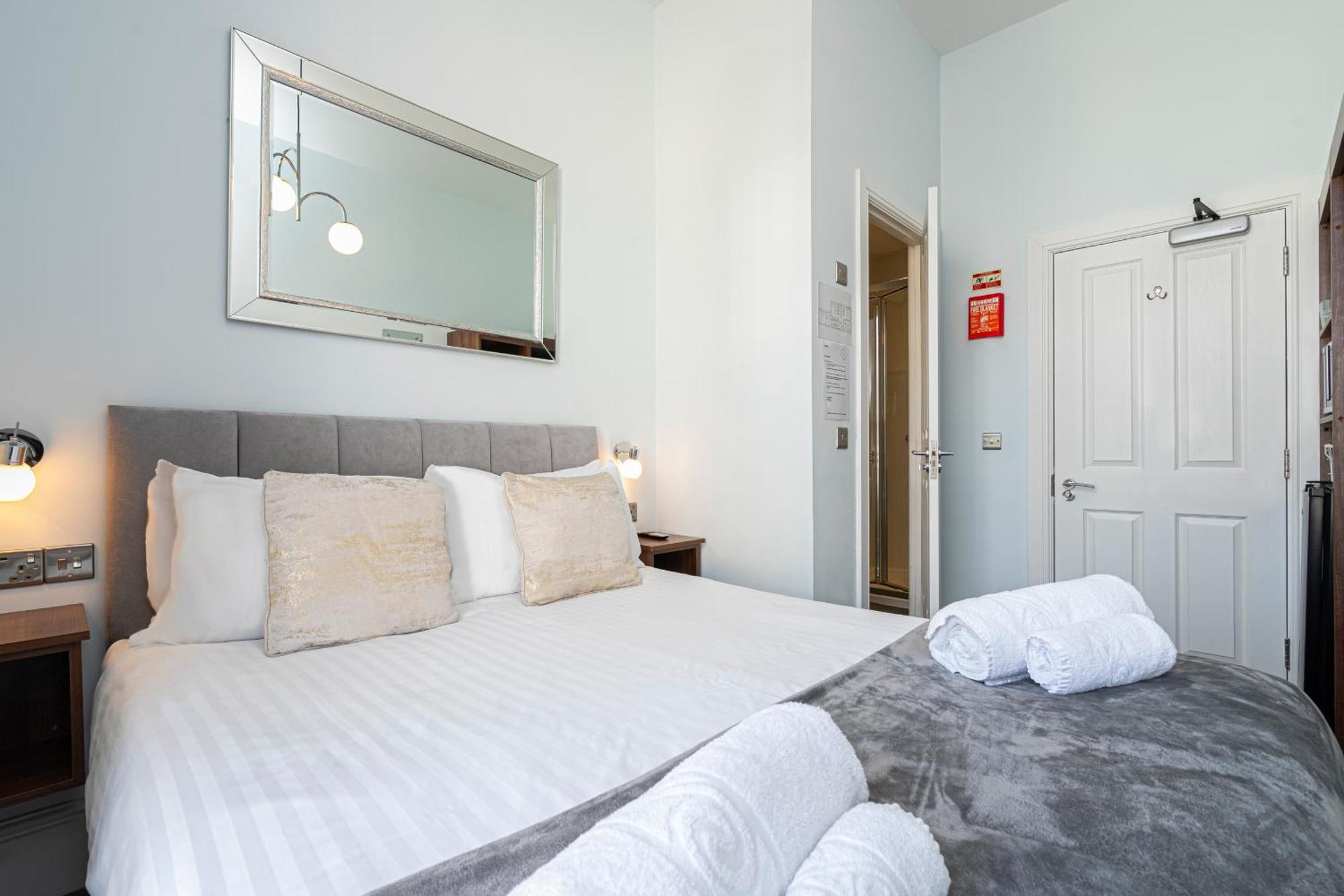 Ocean Hotel, Hotel