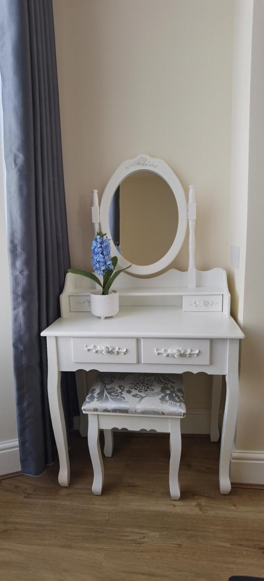 Comfy 2 Bedroom In Location, Newly Refurbished *