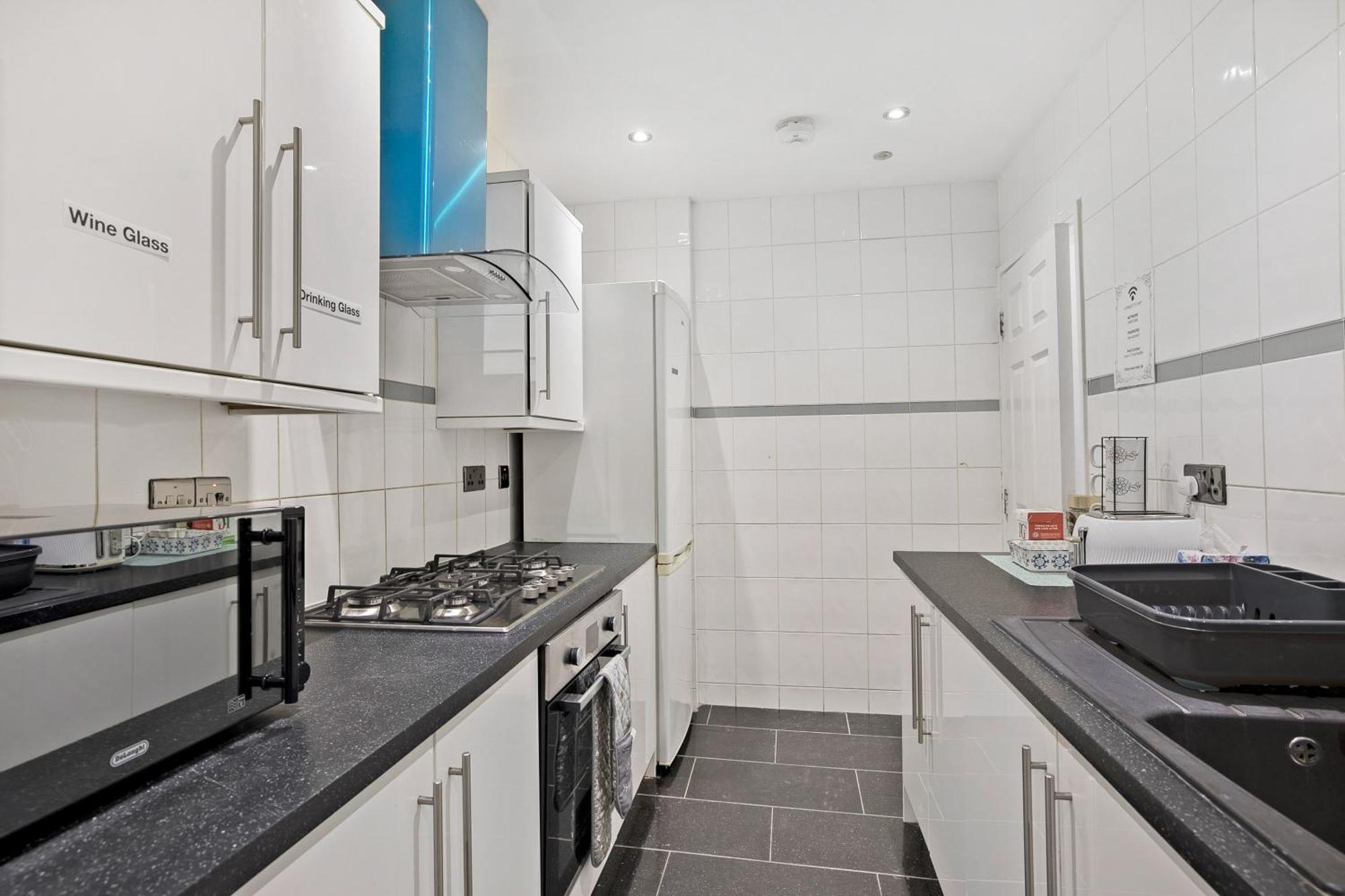 The Smeaton Apartment, Centre