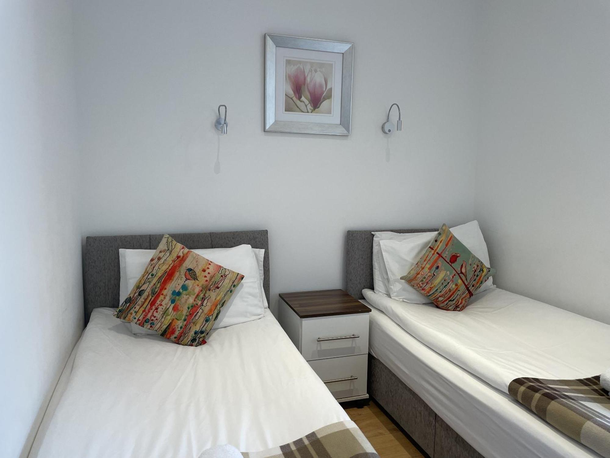 Serviced Apartment *