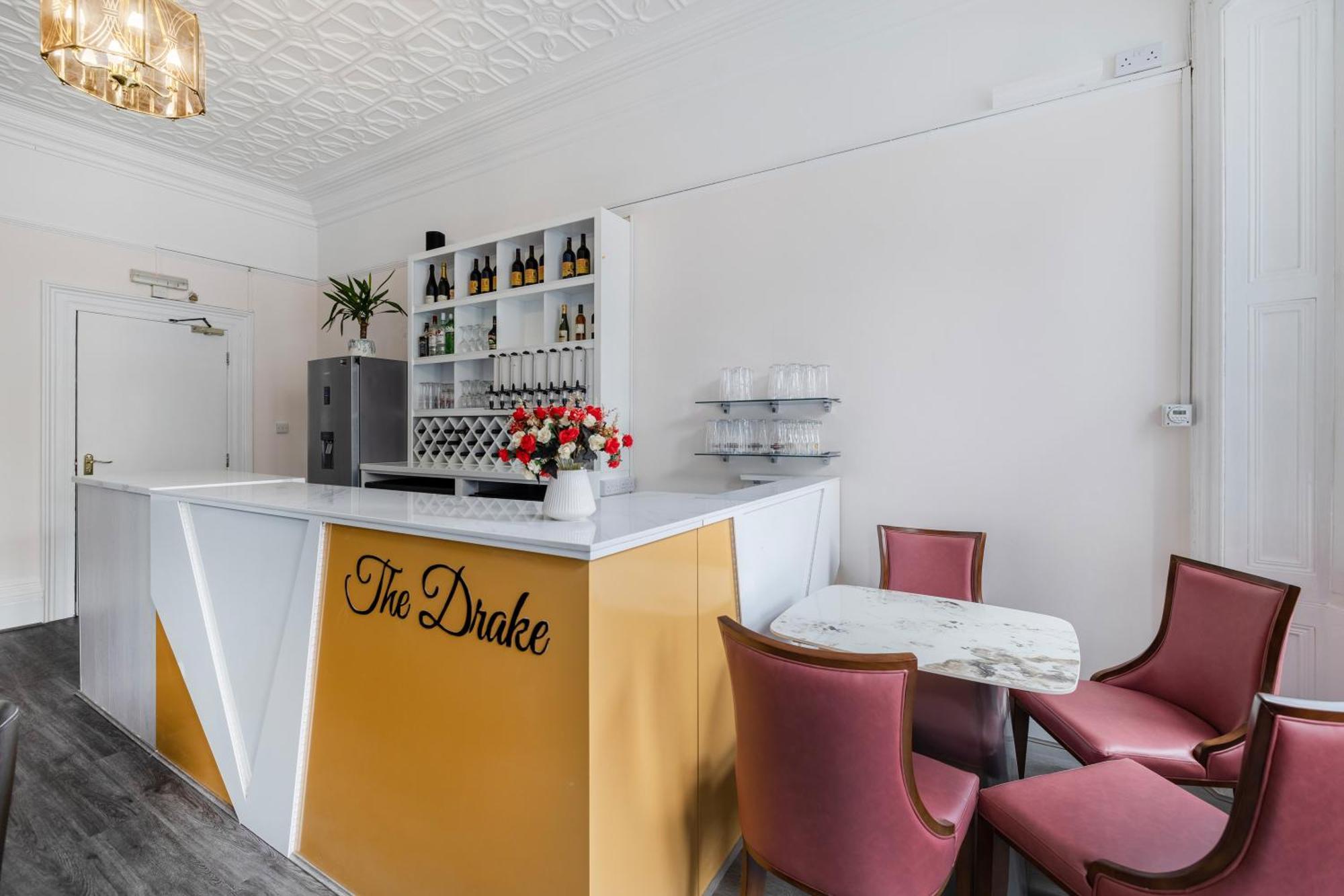 Hotel The Drake