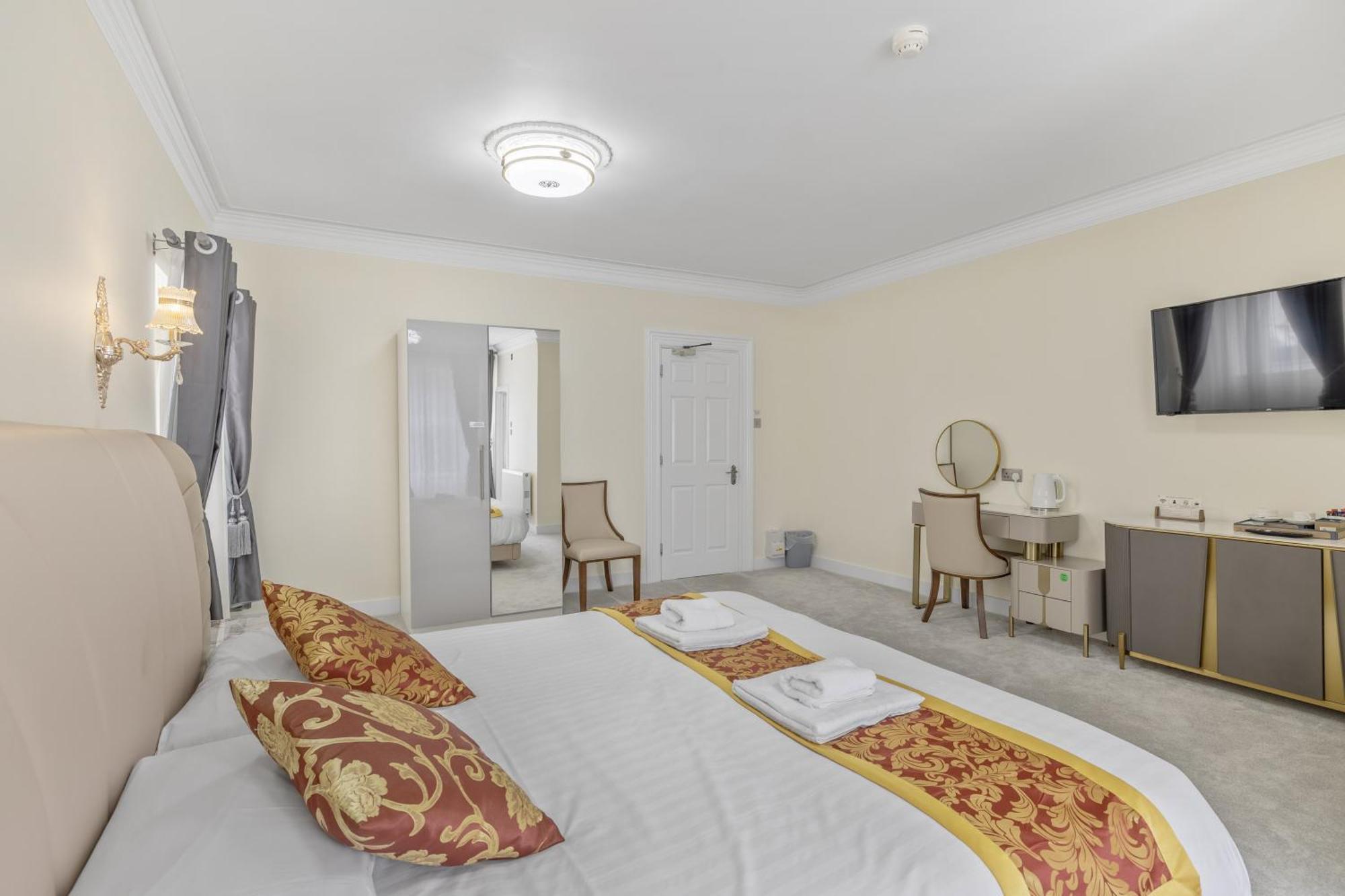 Hotel The Drake