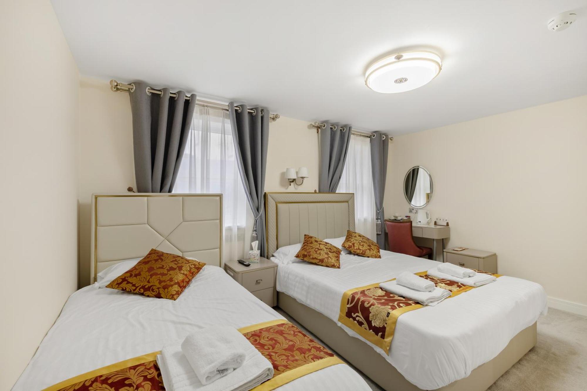 Hotel The Drake