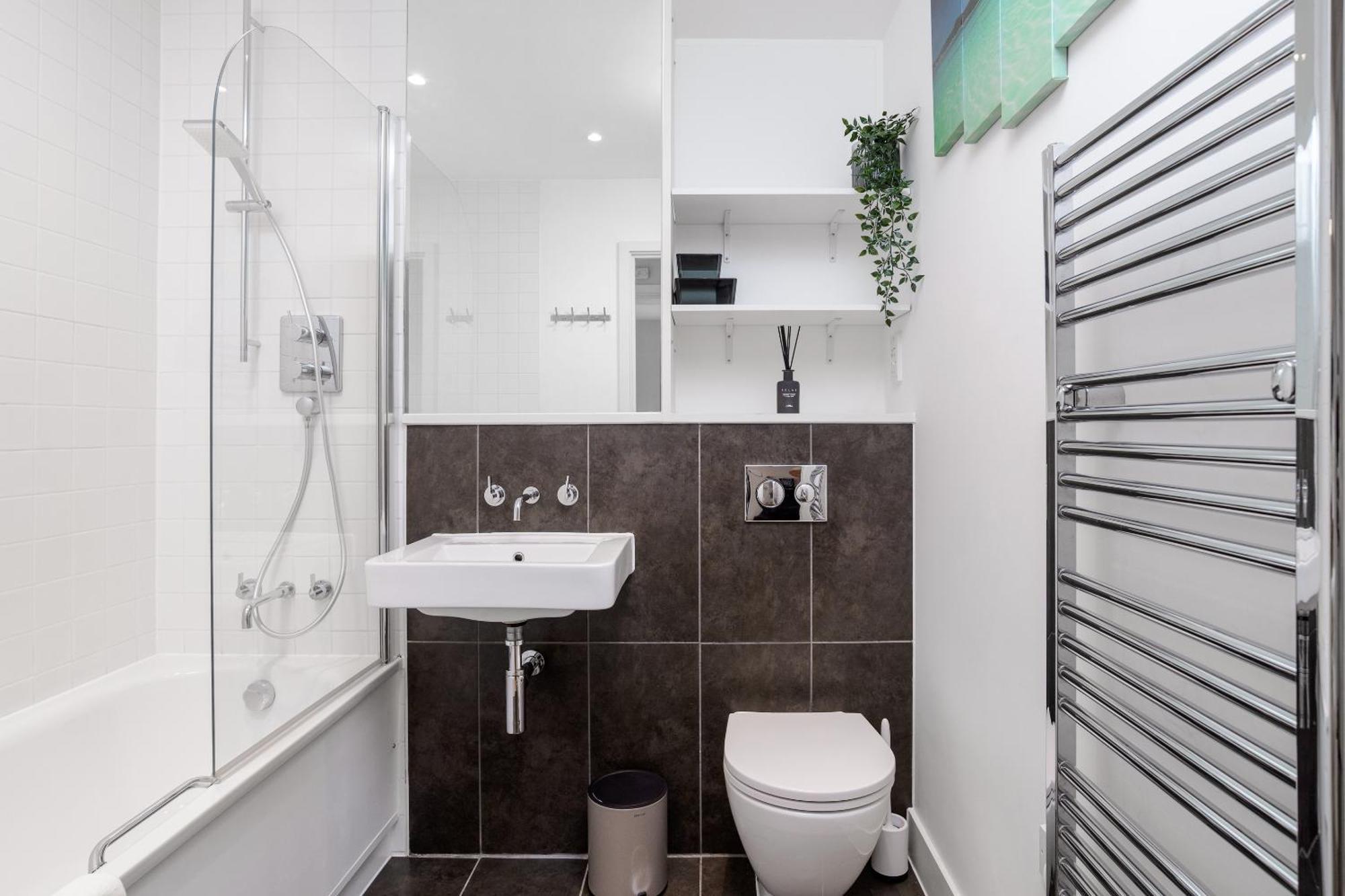 Premium - Allocated Parking - Great Location
