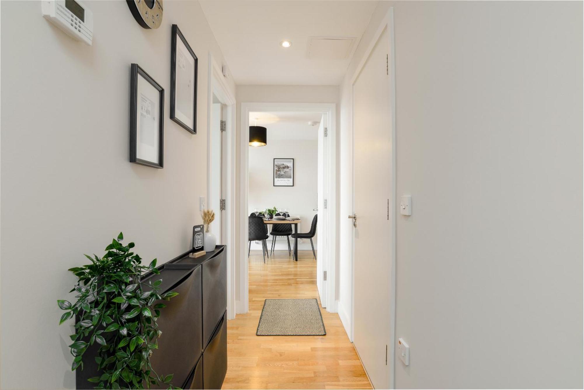 Premium - Allocated Parking - Great Location Apartment *