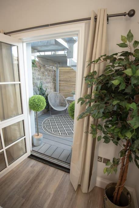 Stunning In The Heart Of Apartment Plymouth