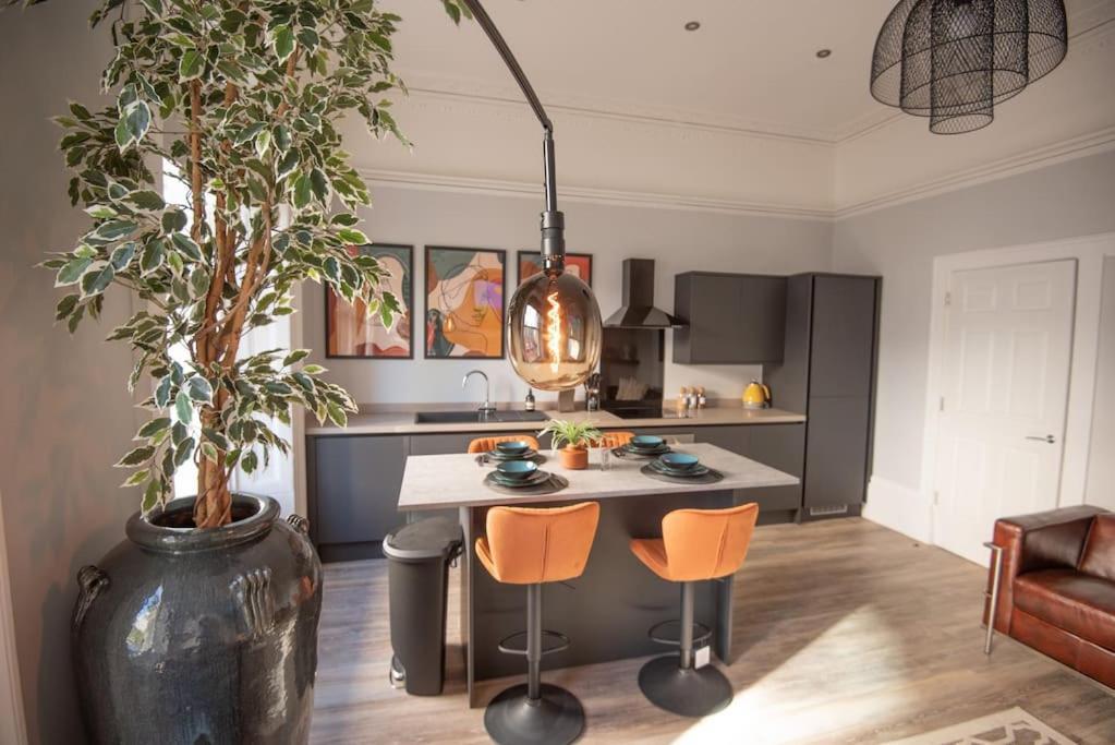 Stunning In The Heart Of Apartment Plymouth