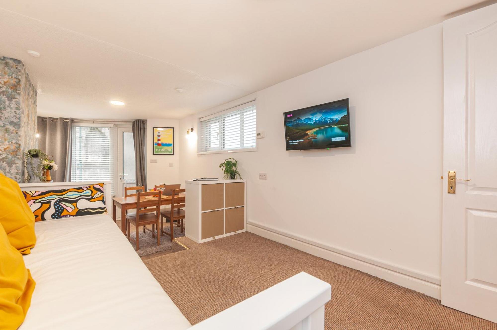 The Corner Stop~ Dog Friendly Holiday Let In Holiday home *