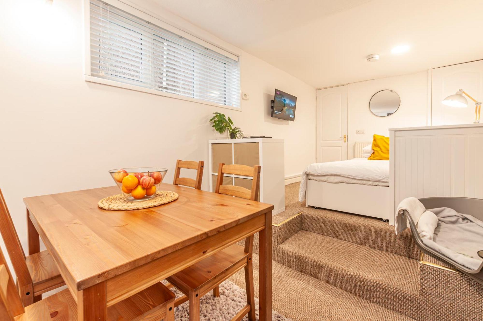 The Corner Stop~ Dog Friendly Holiday Let In Holiday home
