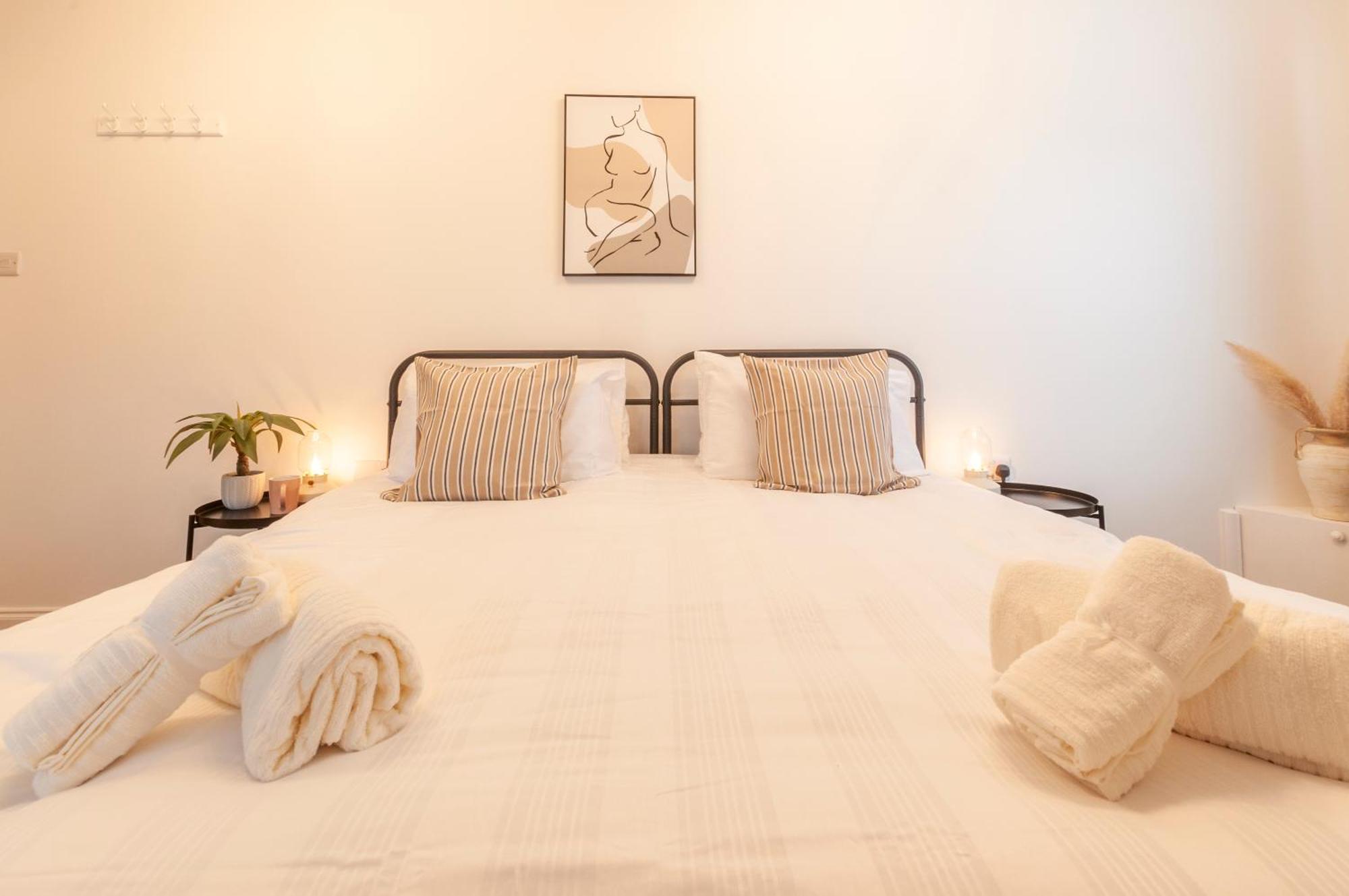 The Corner Stop~ Dog Friendly Holiday Let In Holiday home *