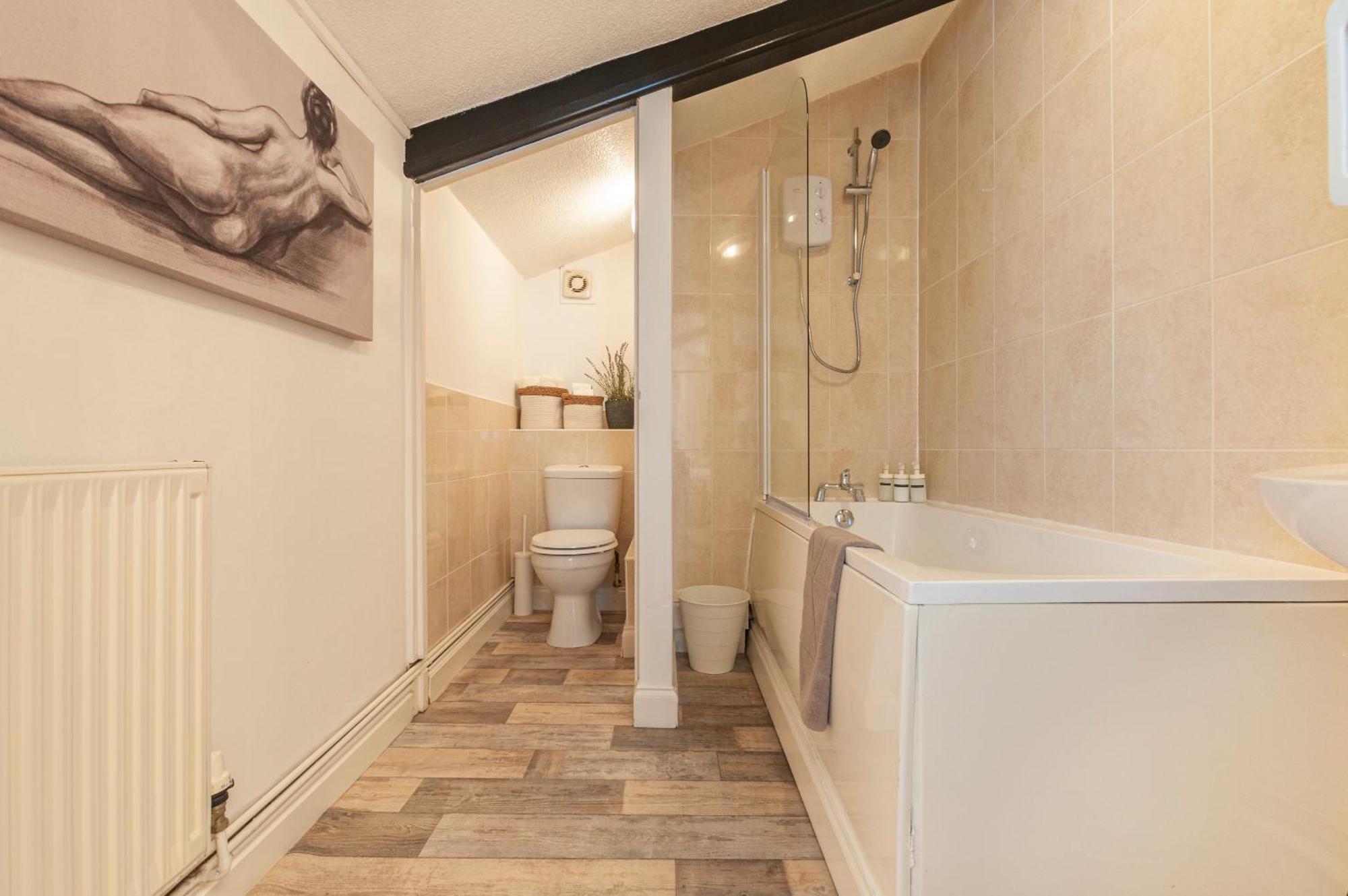 The Corner Stop~ Dog Friendly Holiday Let In Holiday home *