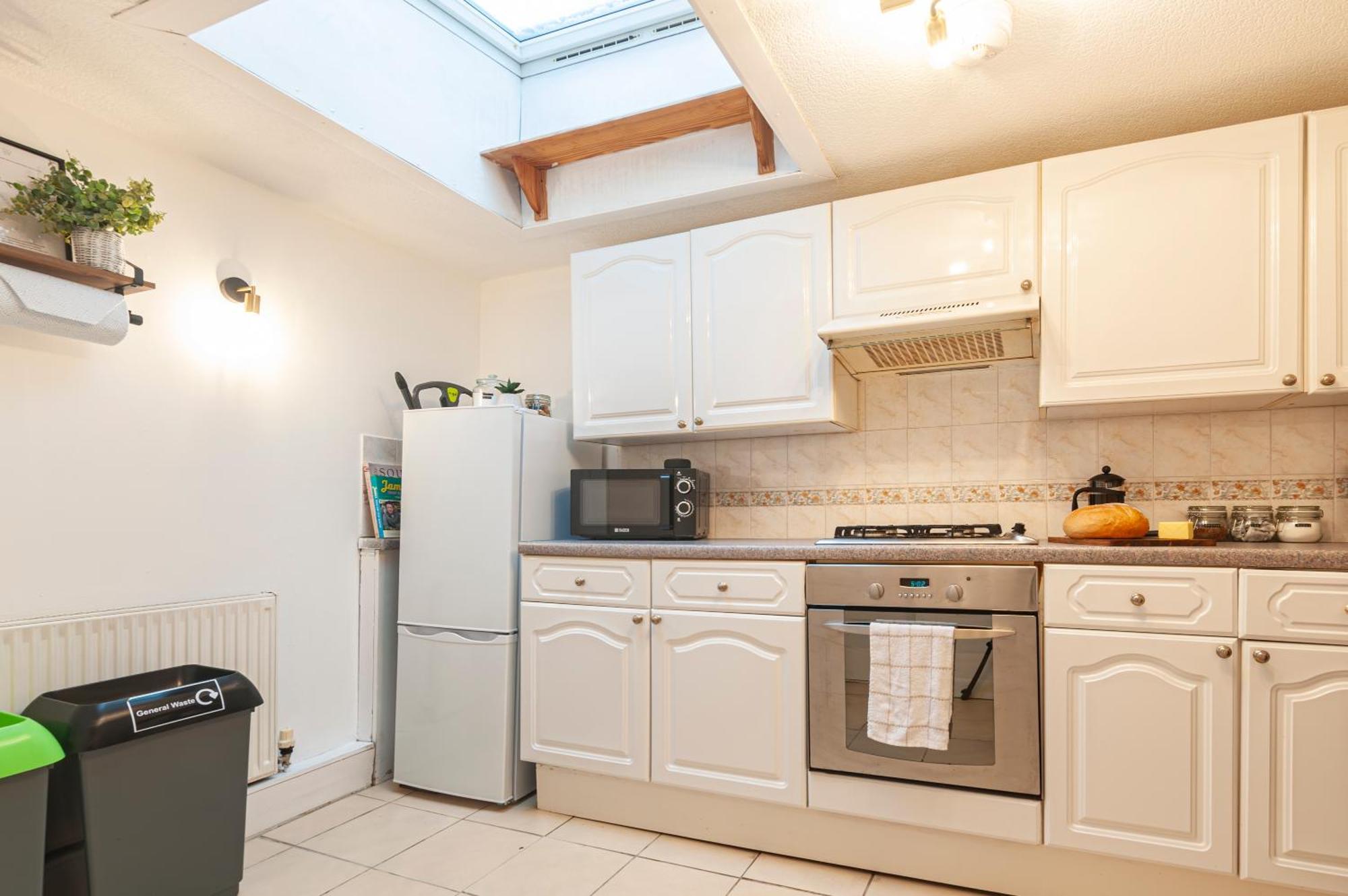 The Corner Stop~ Dog Friendly Holiday Let In Plymouth