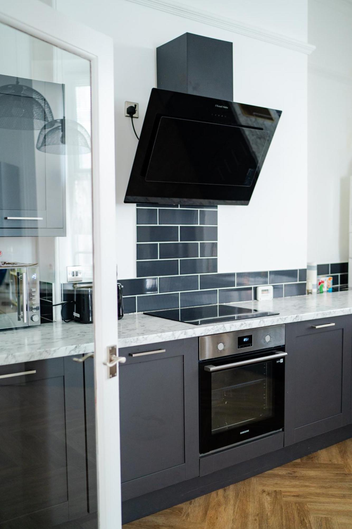 - Beautiful 5 Bedroom Victorian House - Location Holiday home