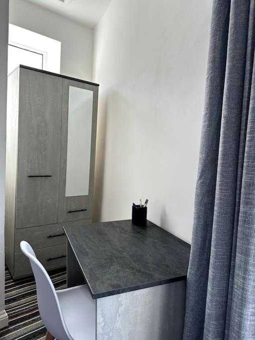 Detached House In City Centre Holiday home