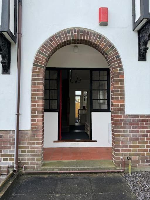 Centre 3 Bedroom Private Parking Holiday home *