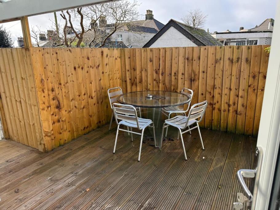 Centre 3 Bedroom Private Parking Holiday home *