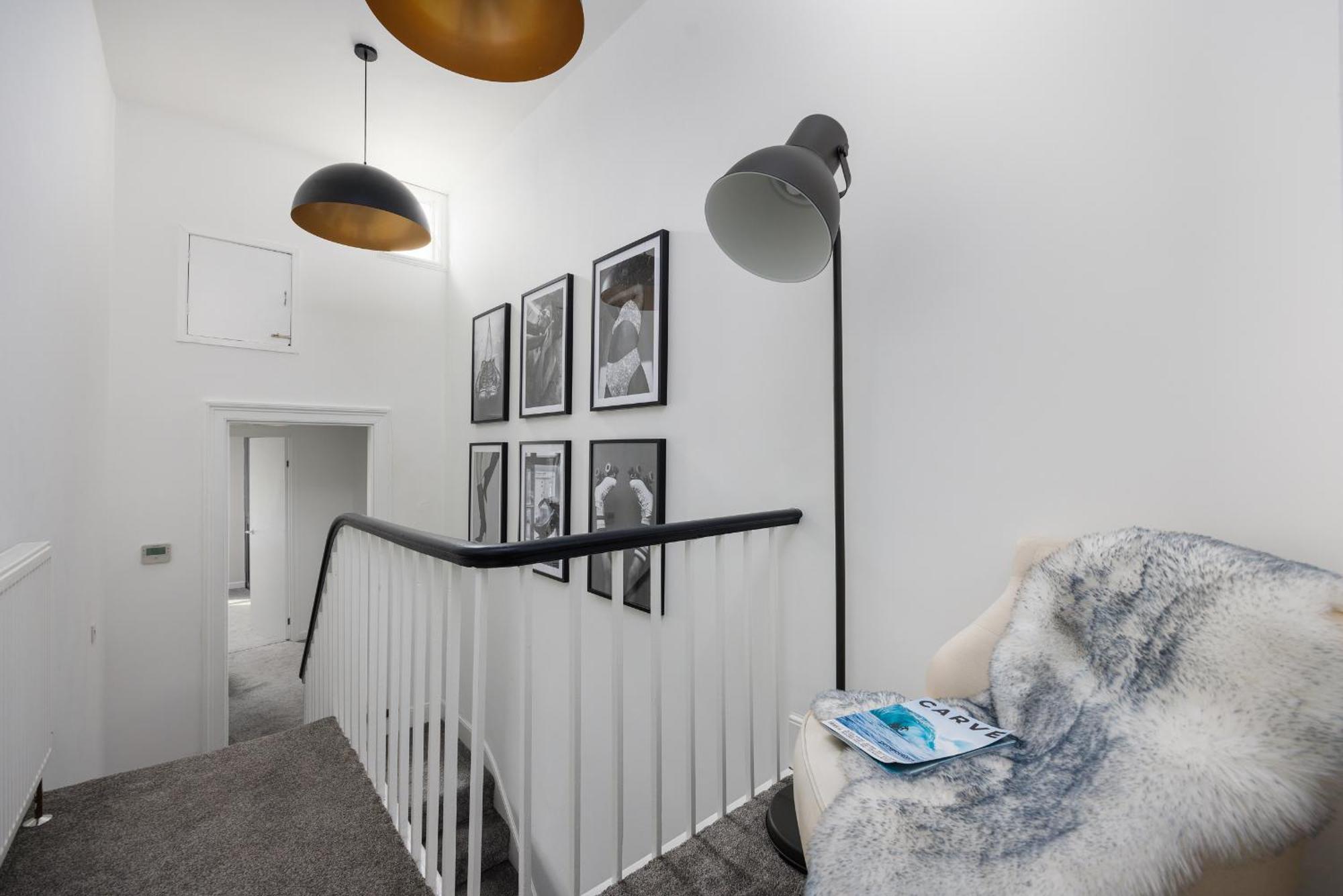 Apartment The Executive - House - Sleeps 8 - Habita