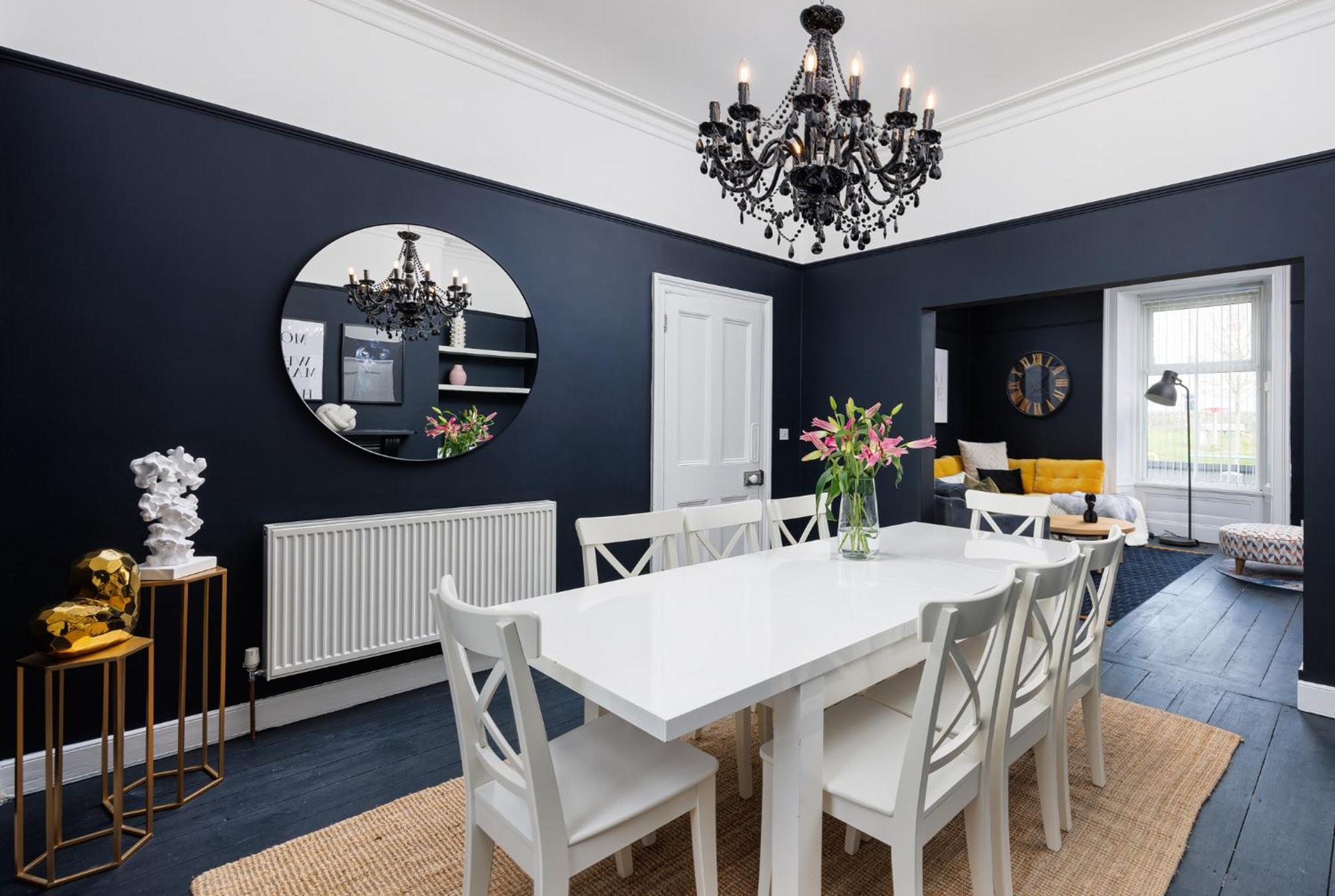 The Executive - House - Sleeps 8 - Habita *