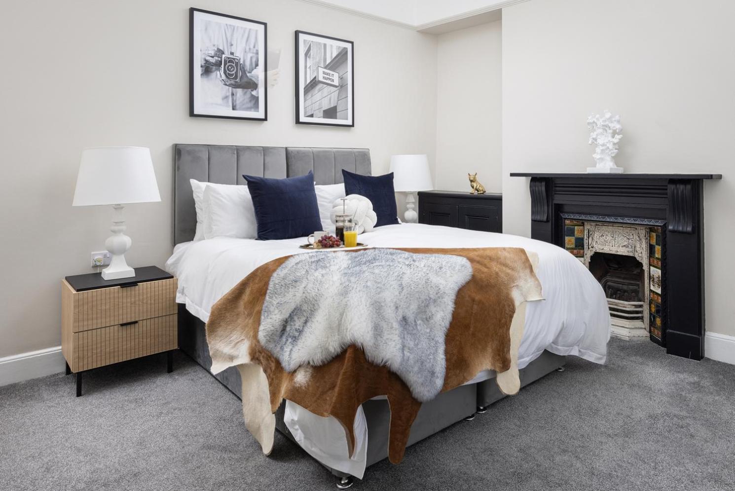 The Executive - House - Sleeps 8 - Habita