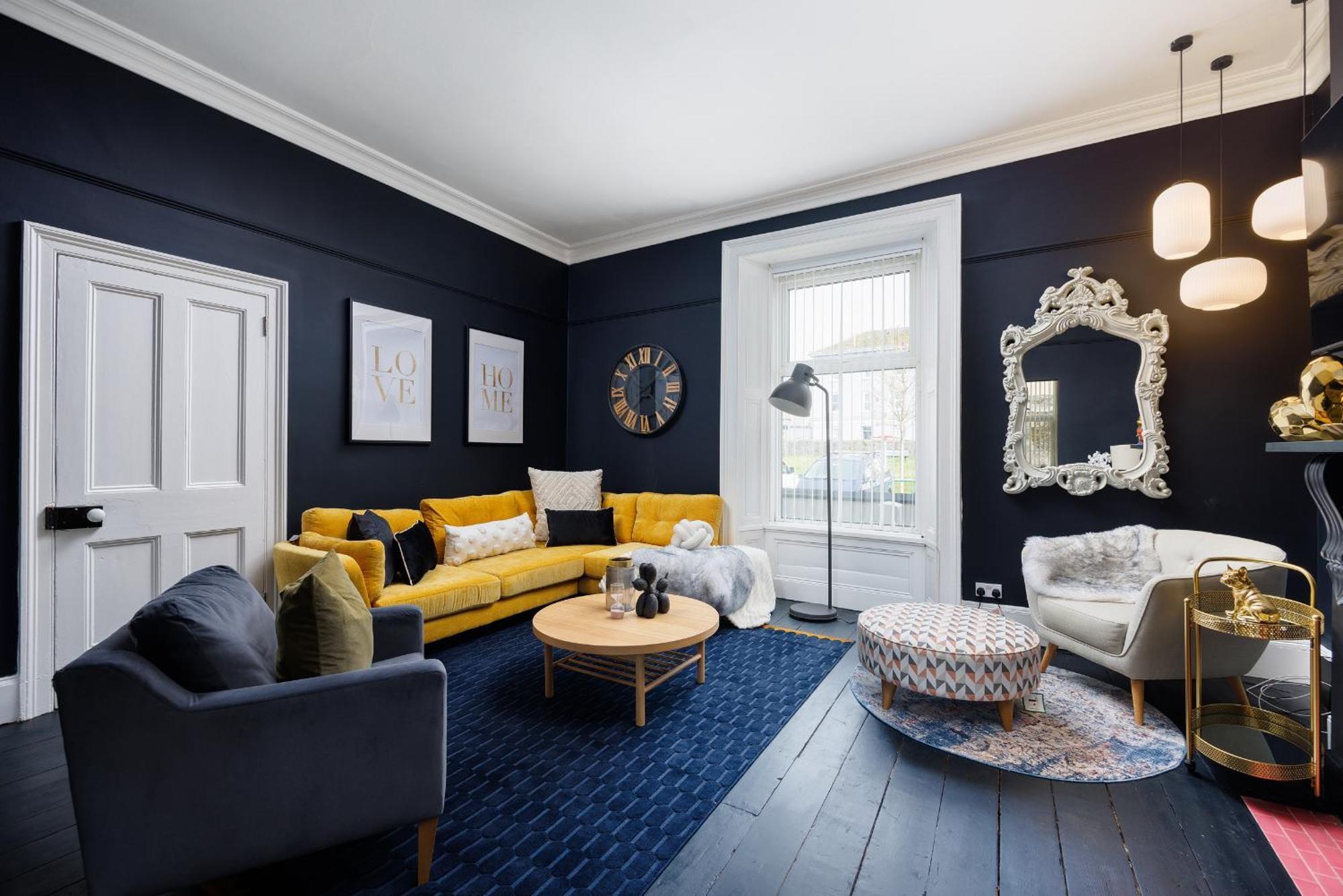 The Executive - House - Sleeps 8 - Habita *