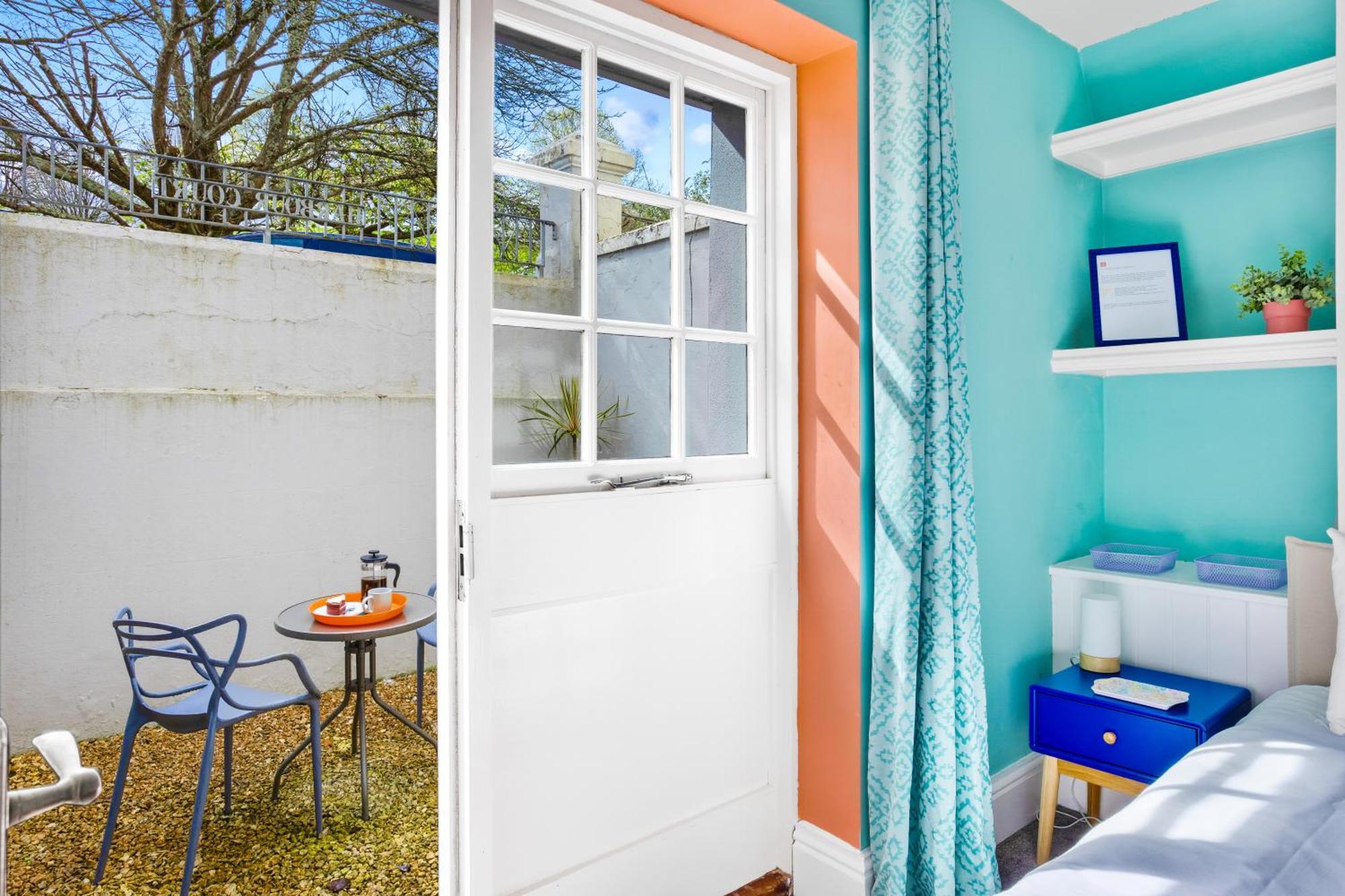Harbour Court Plymouth - Free Parking - Tucked Away On The Barbican With Courtyard - By Ocean City Retreats