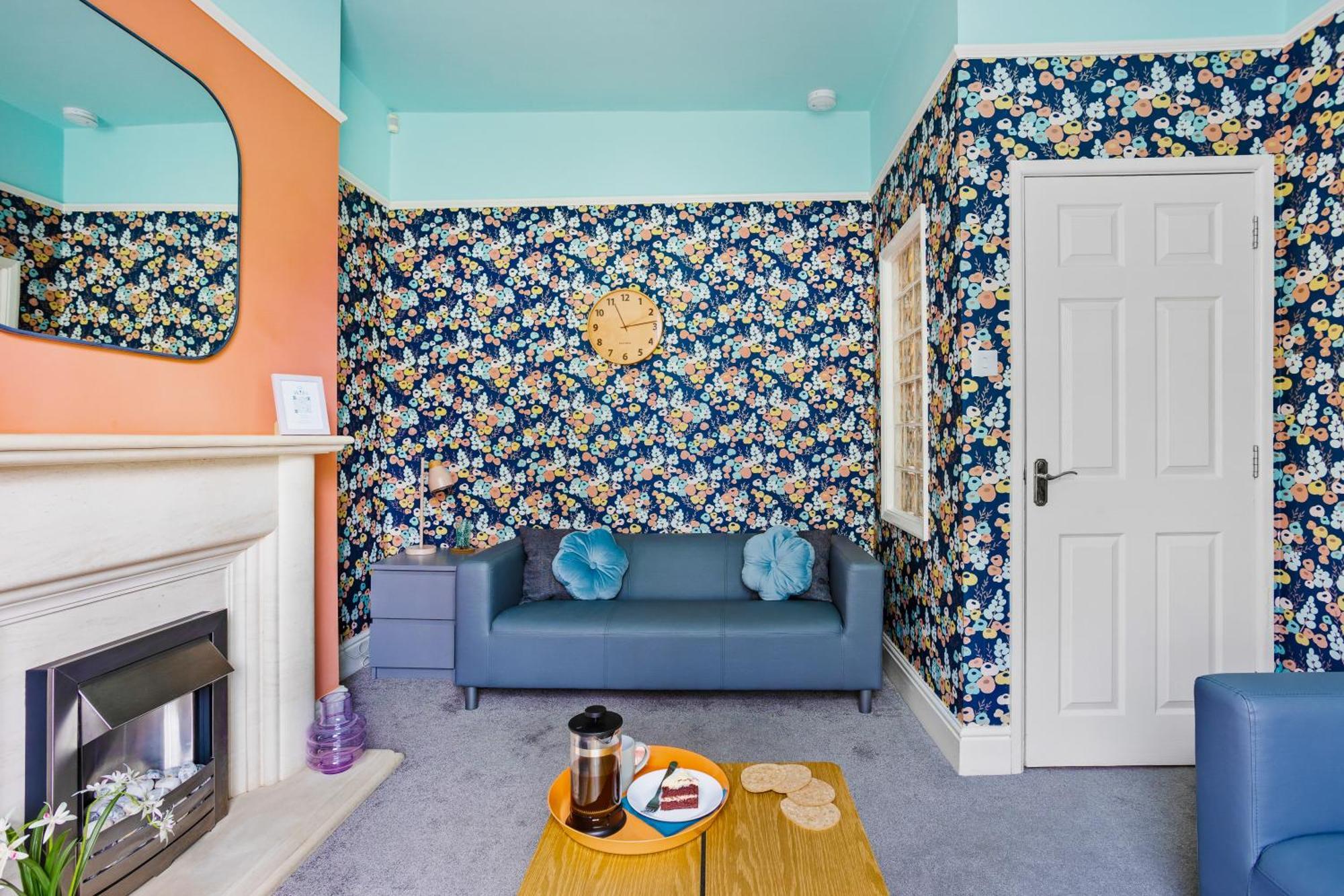 Holiday home Harbour Court Plymouth - Free Parking - Tucked Away On The Barbican With Courtyard - By Ocean City Retreats *