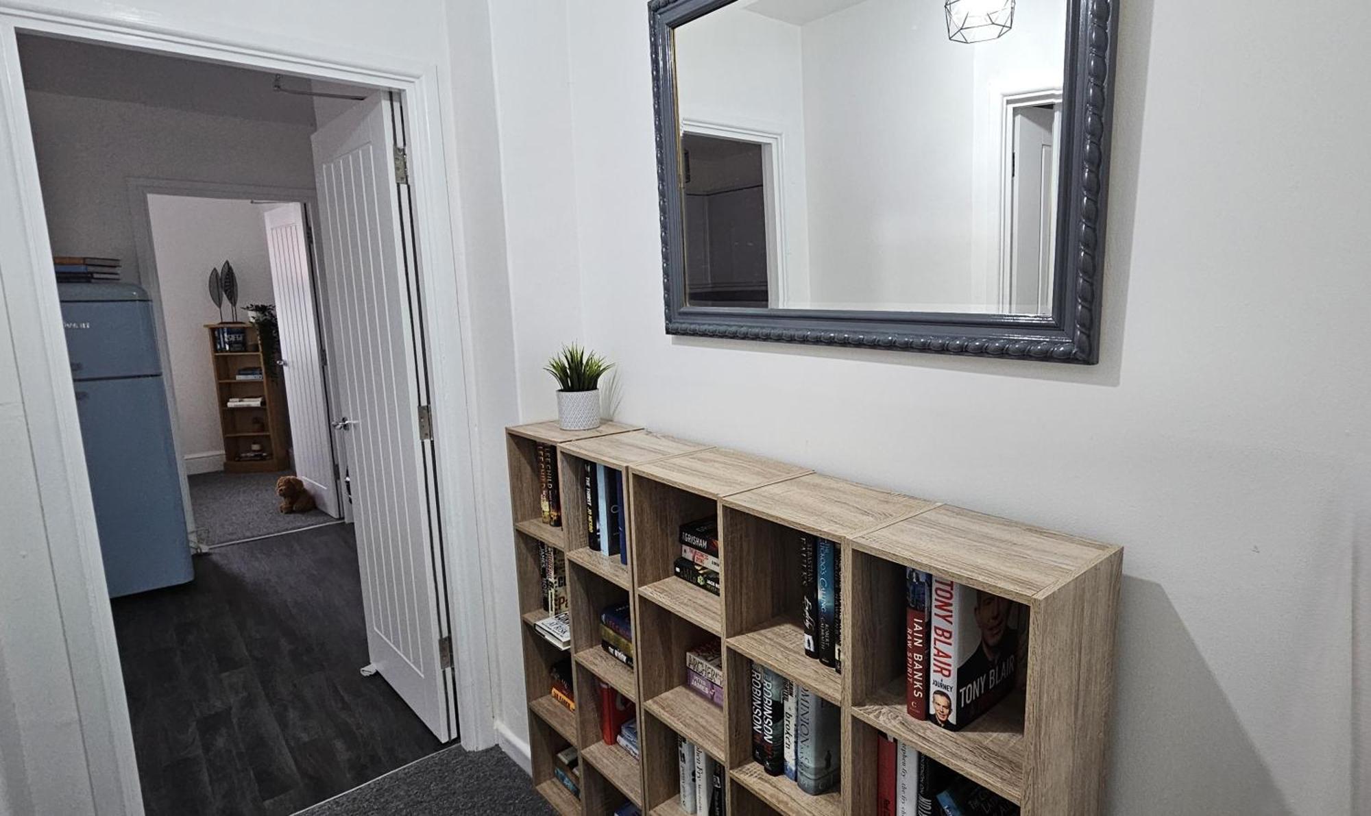 Apartment Spacious 2 Bed Flat In