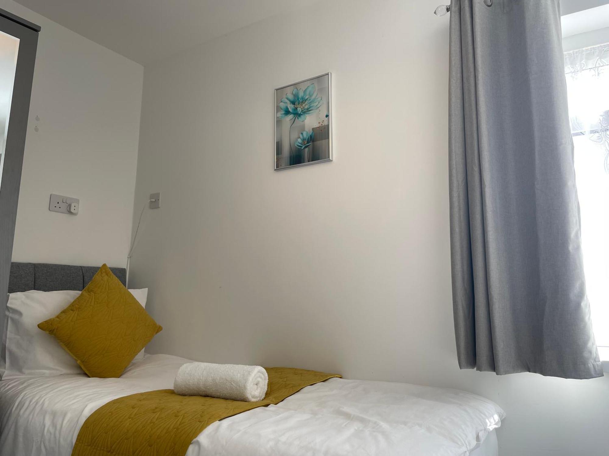 Station House Guest house *