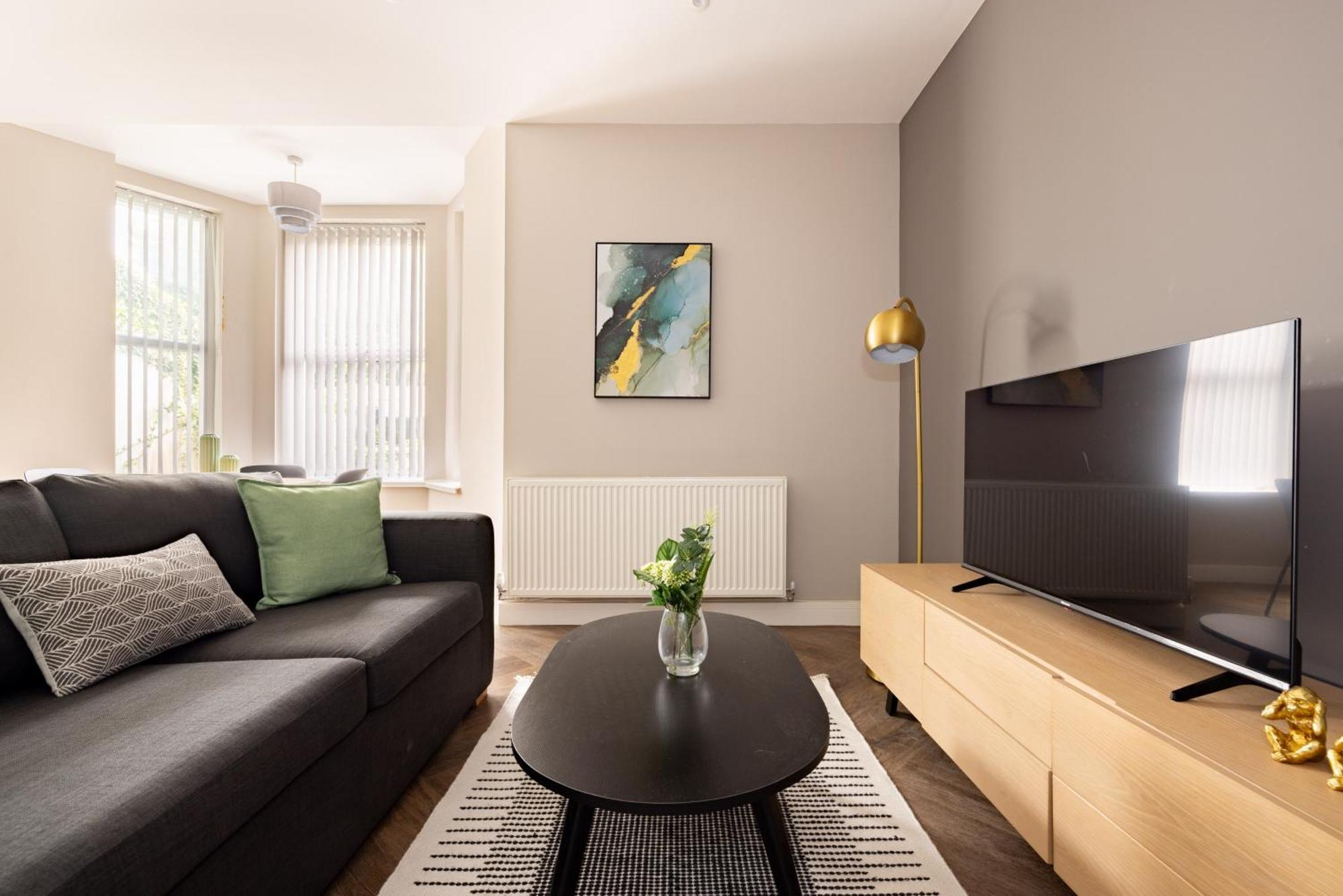 Charles Hope Apartment
