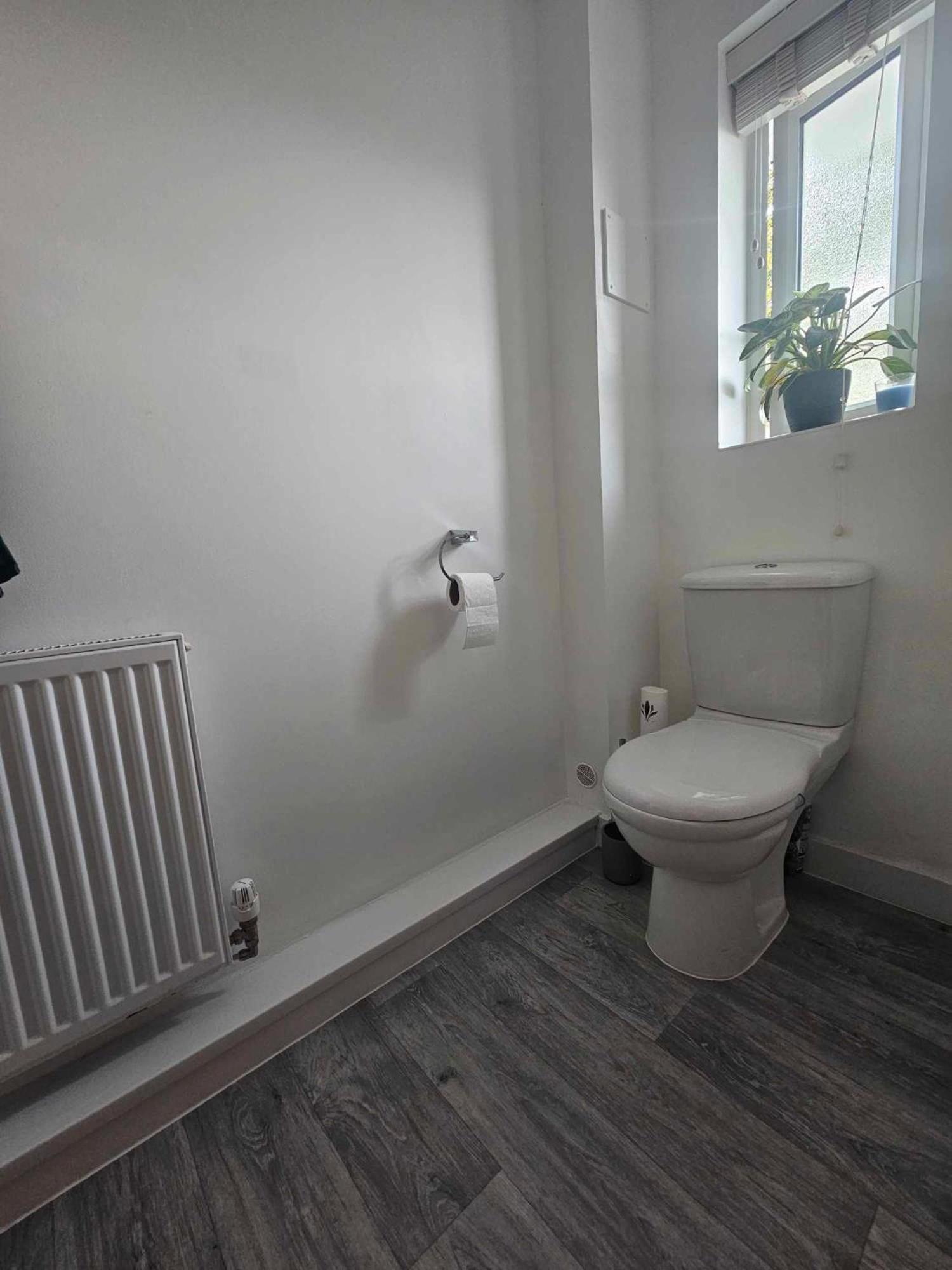 Entire 2 Bedroom House Modern Stylish Luxury