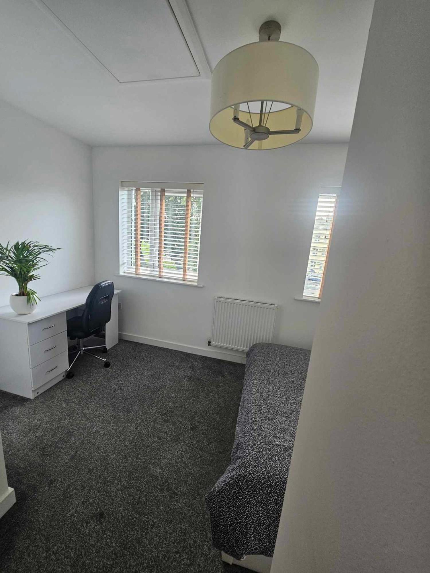 Apartment Entire 2 Bedroom House Modern Stylish Luxury Plymouth