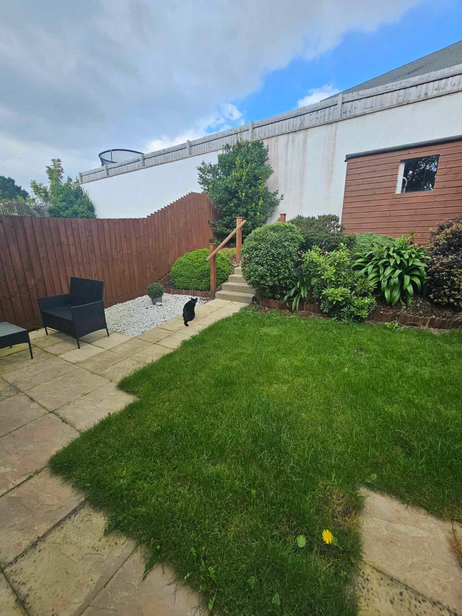 Entire 2 Bedroom House Modern Stylish Luxury *