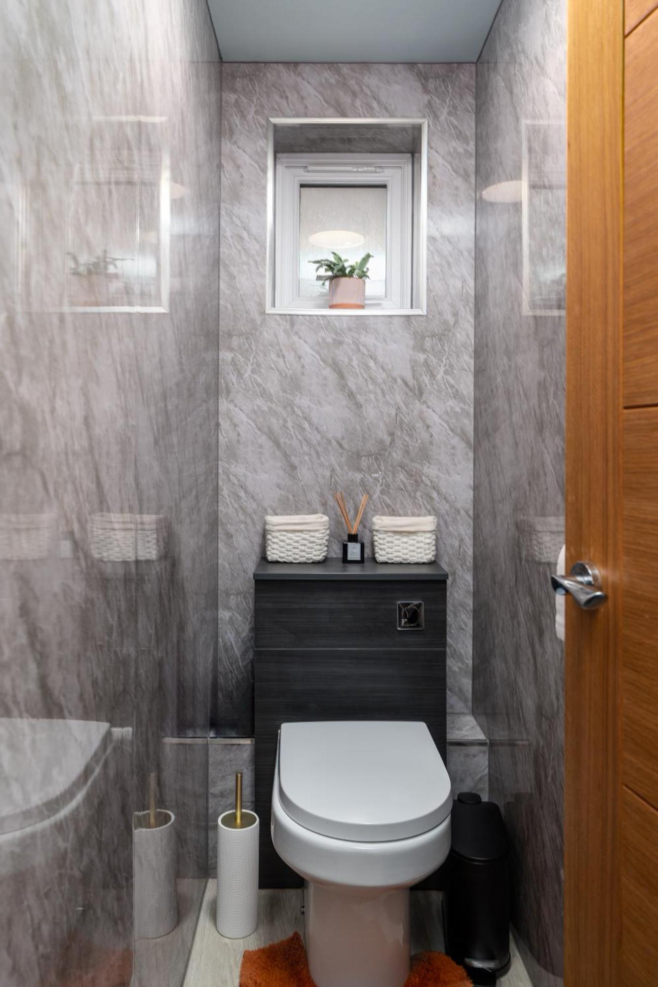 The Blue Barbican Flat- Spacious, Stylish, In A Perfect Location And Accessible Plymouth