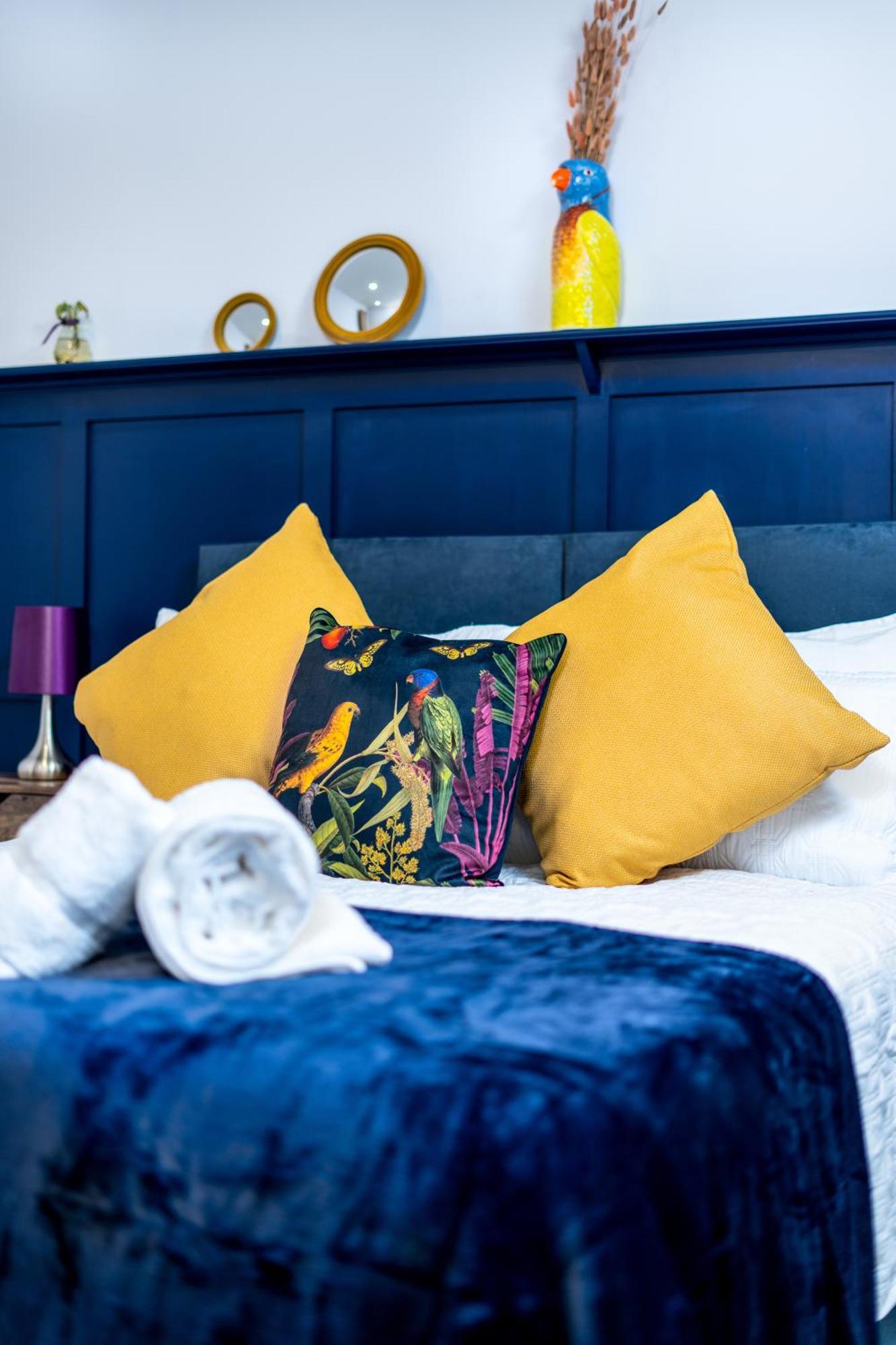 The Blue Barbican Flat- Spacious, Stylish, In A Perfect Location And Accessible Plymouth