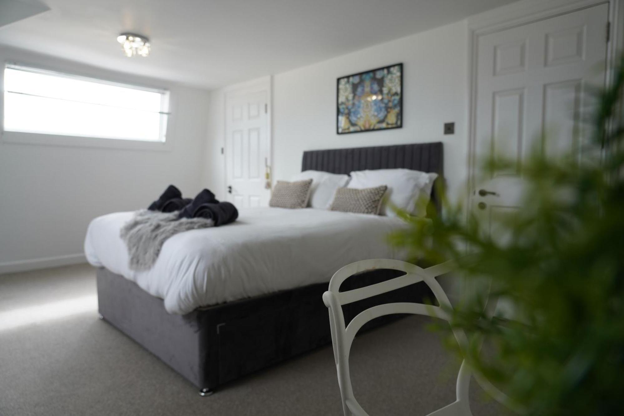 Holiday home The Hoe, Beautiful 5-bedroom House, Garden, Secure Parking, Sleeps 12