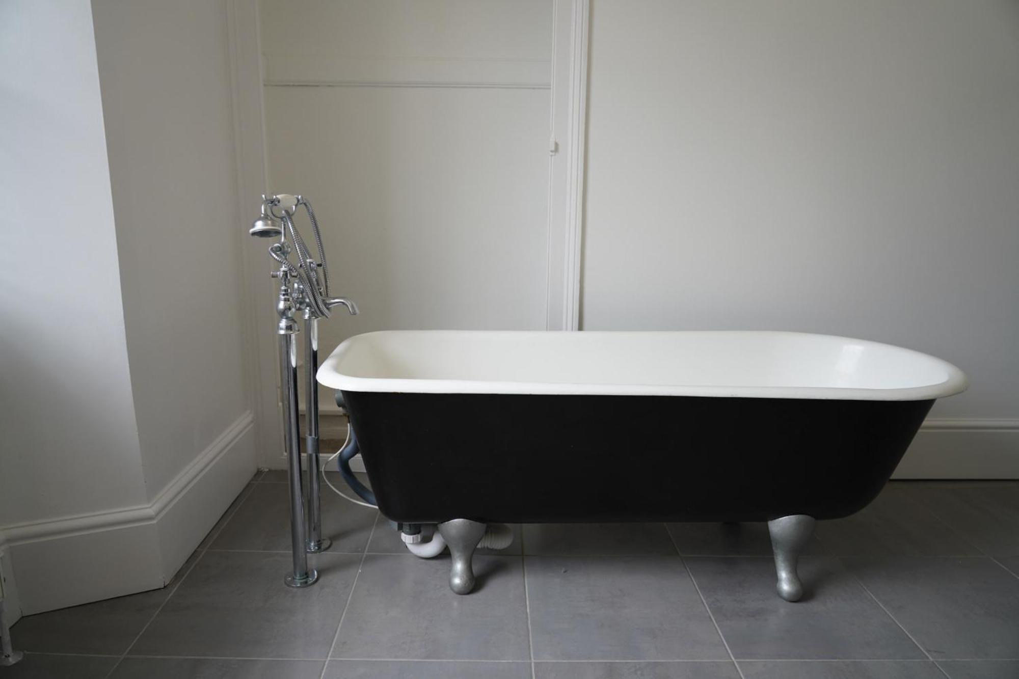The Hoe, Beautiful 5-bedroom House, Garden, Secure Parking, Sleeps 12 Plymouth