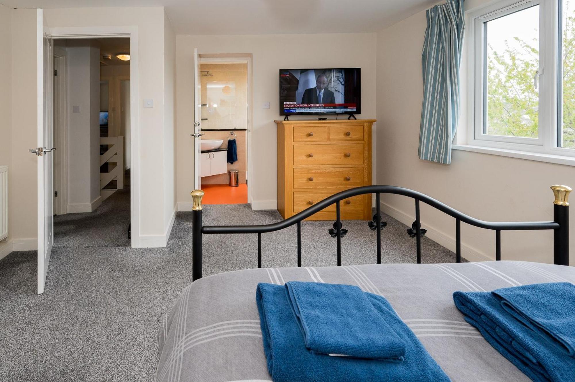 Casa de férias Plym Valley Impressive House Free Parking In Great Location By Staystaycations *