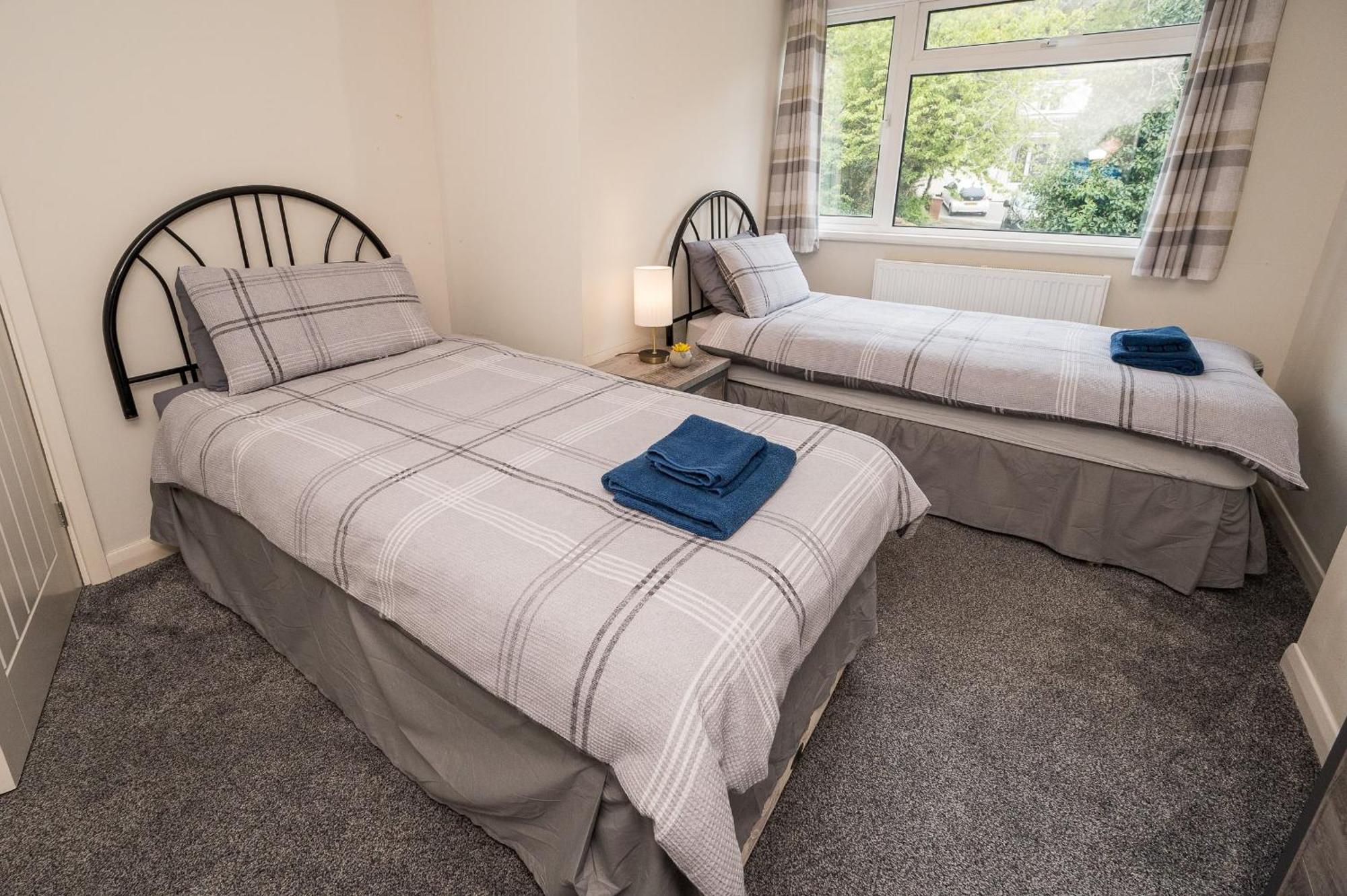 Casa de férias Plym Valley Impressive House Free Parking In Great Location By Staystaycations