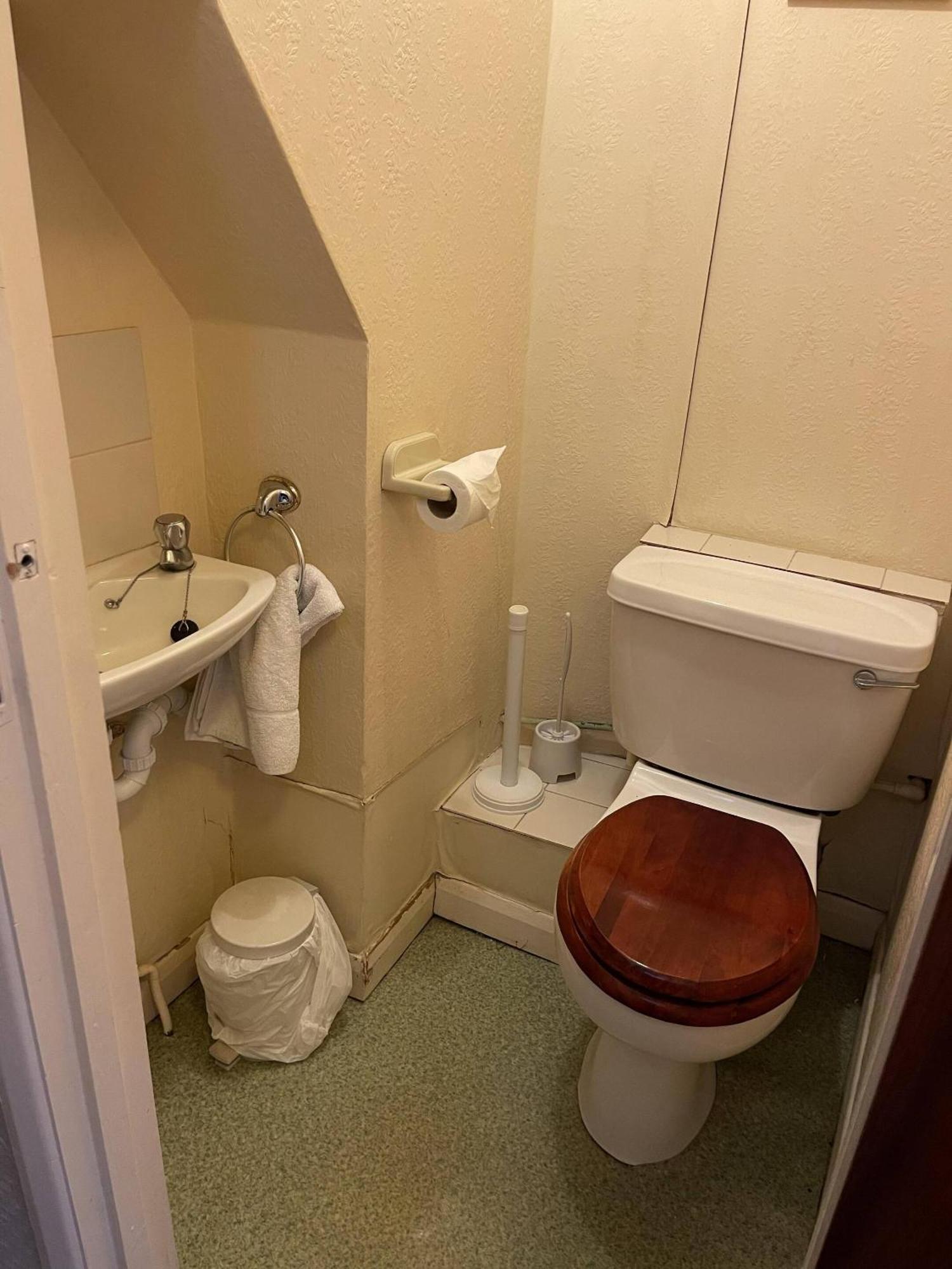 Lamplighter Guest house