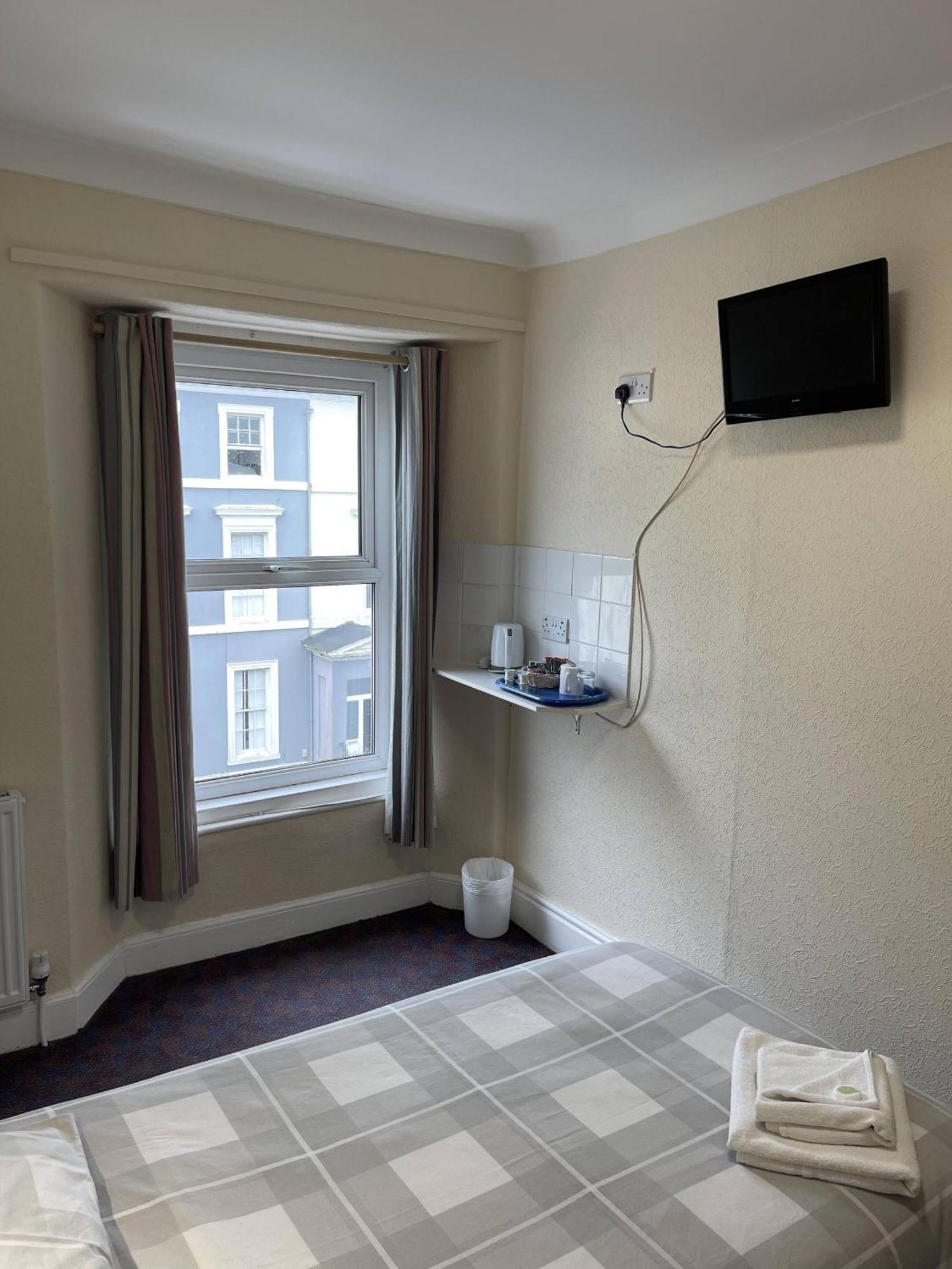 Lamplighter Guest house